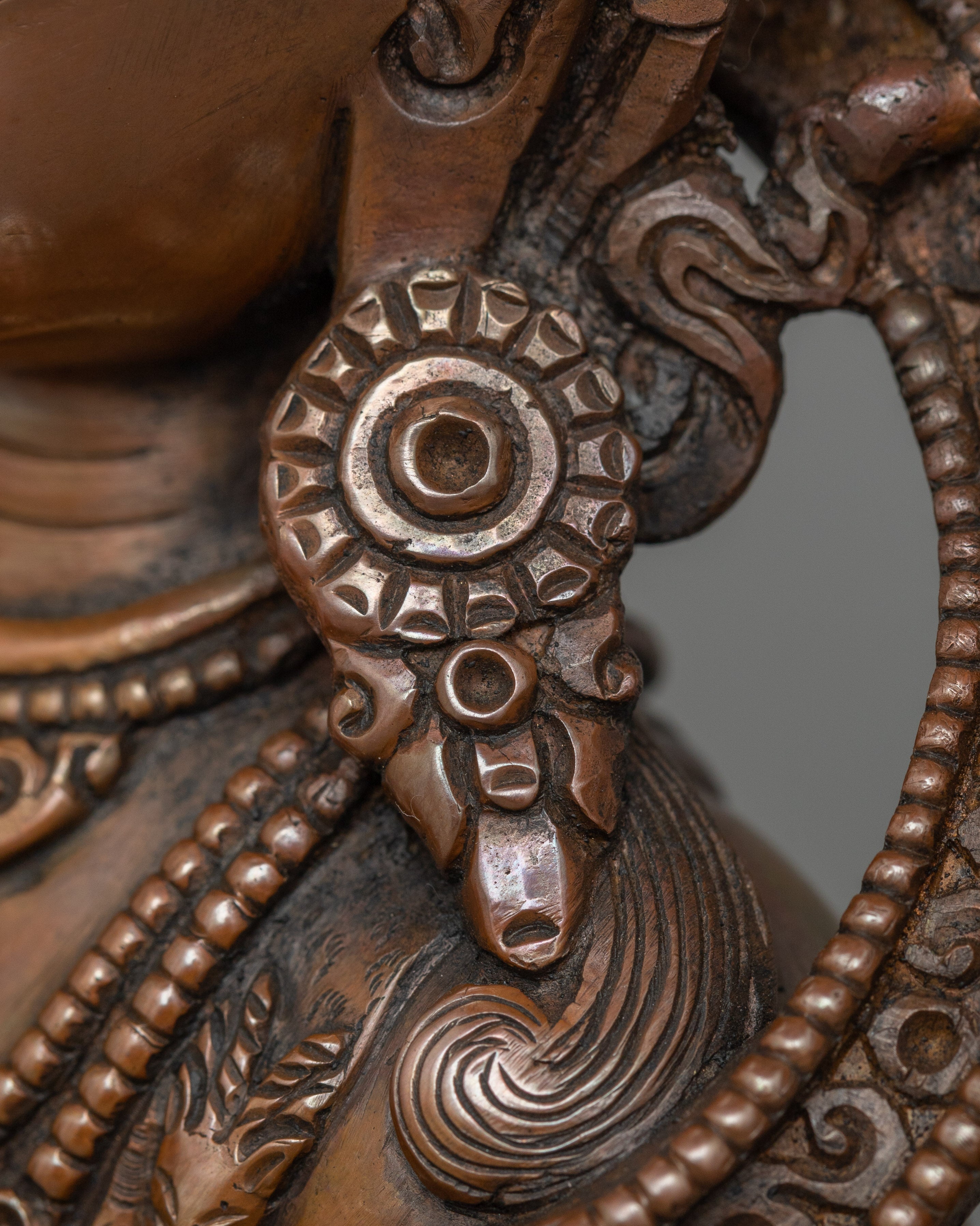 Chenrezig Bodhisattva Deity | The one who looks with unwavering eye