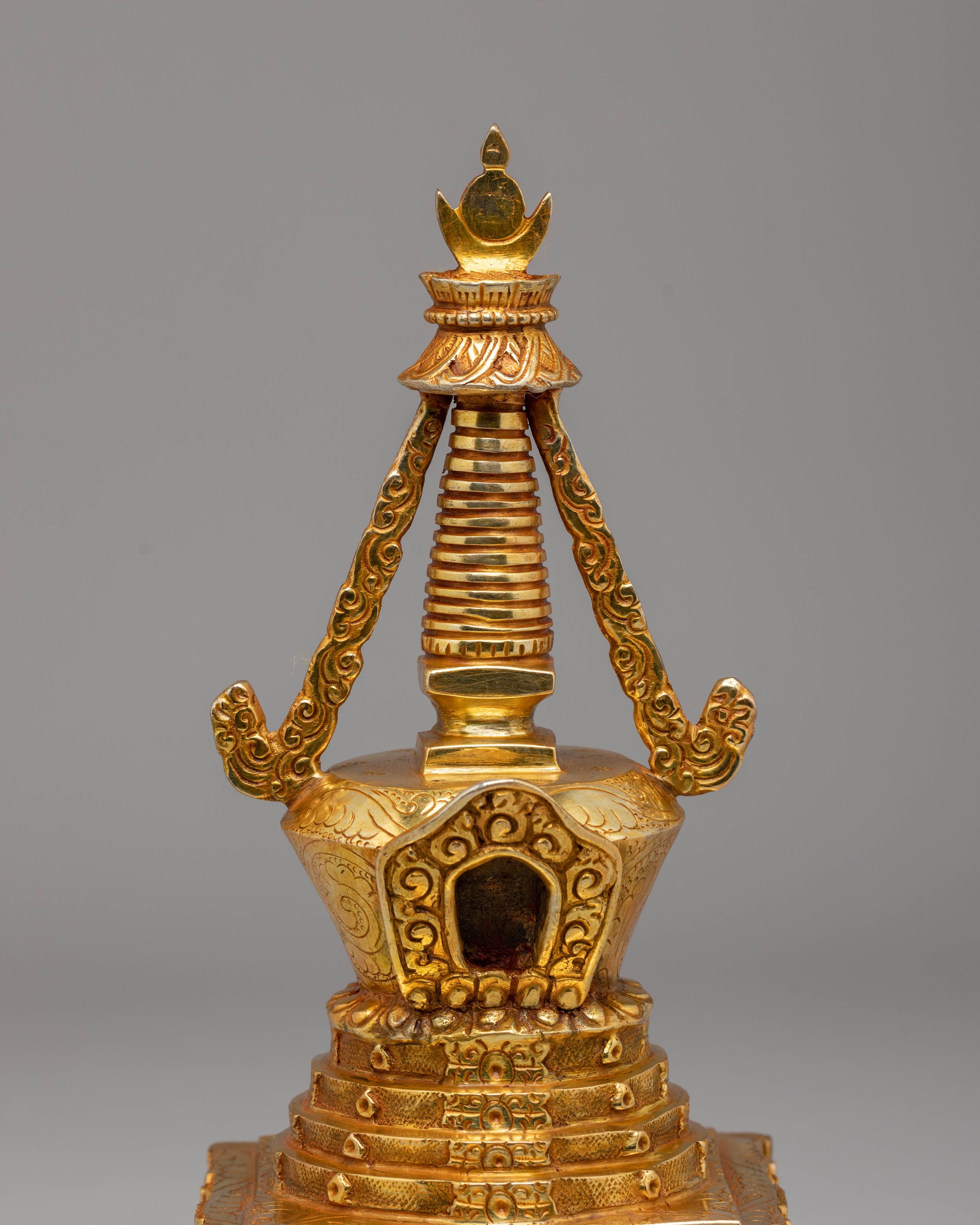 Tibetan Buddhist Stupa Decor | Symbol of Enlightenment and Peace