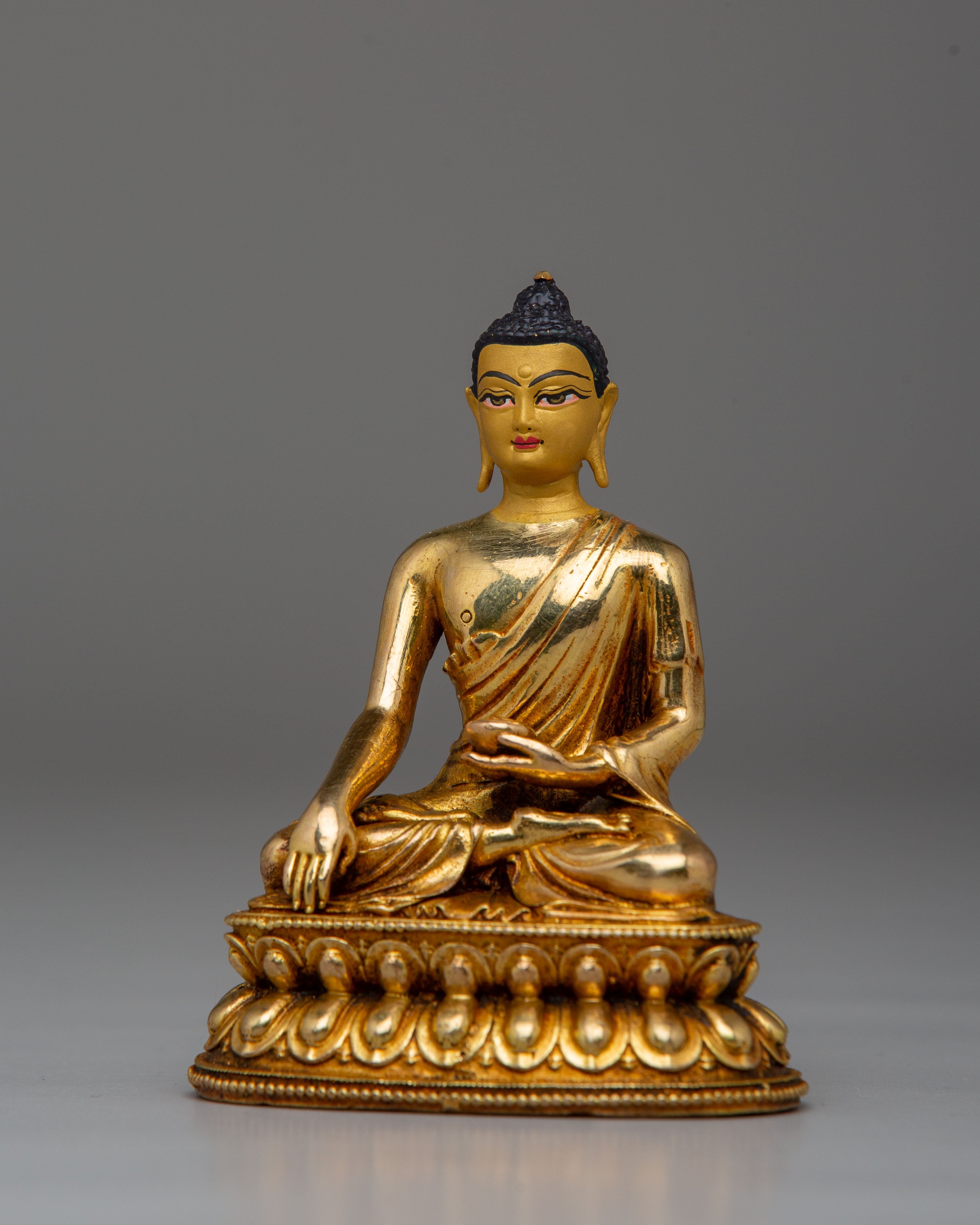 Shakyamuni Buddha Sculpture of Knowledge and Wisdom