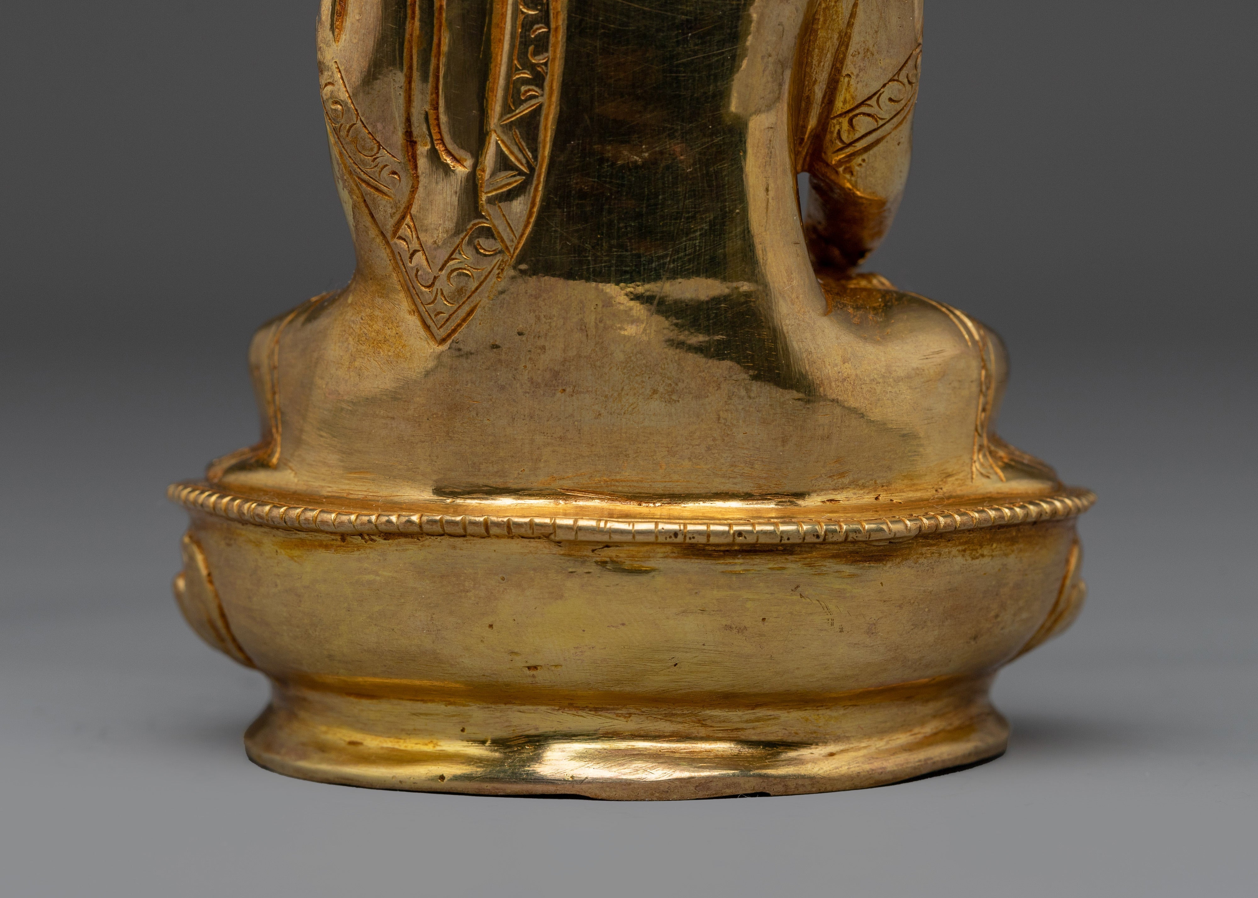 Shakyamuni Buddha Enlightened Presence Statue | 24K Gold Gilded Buddhist Sculpture