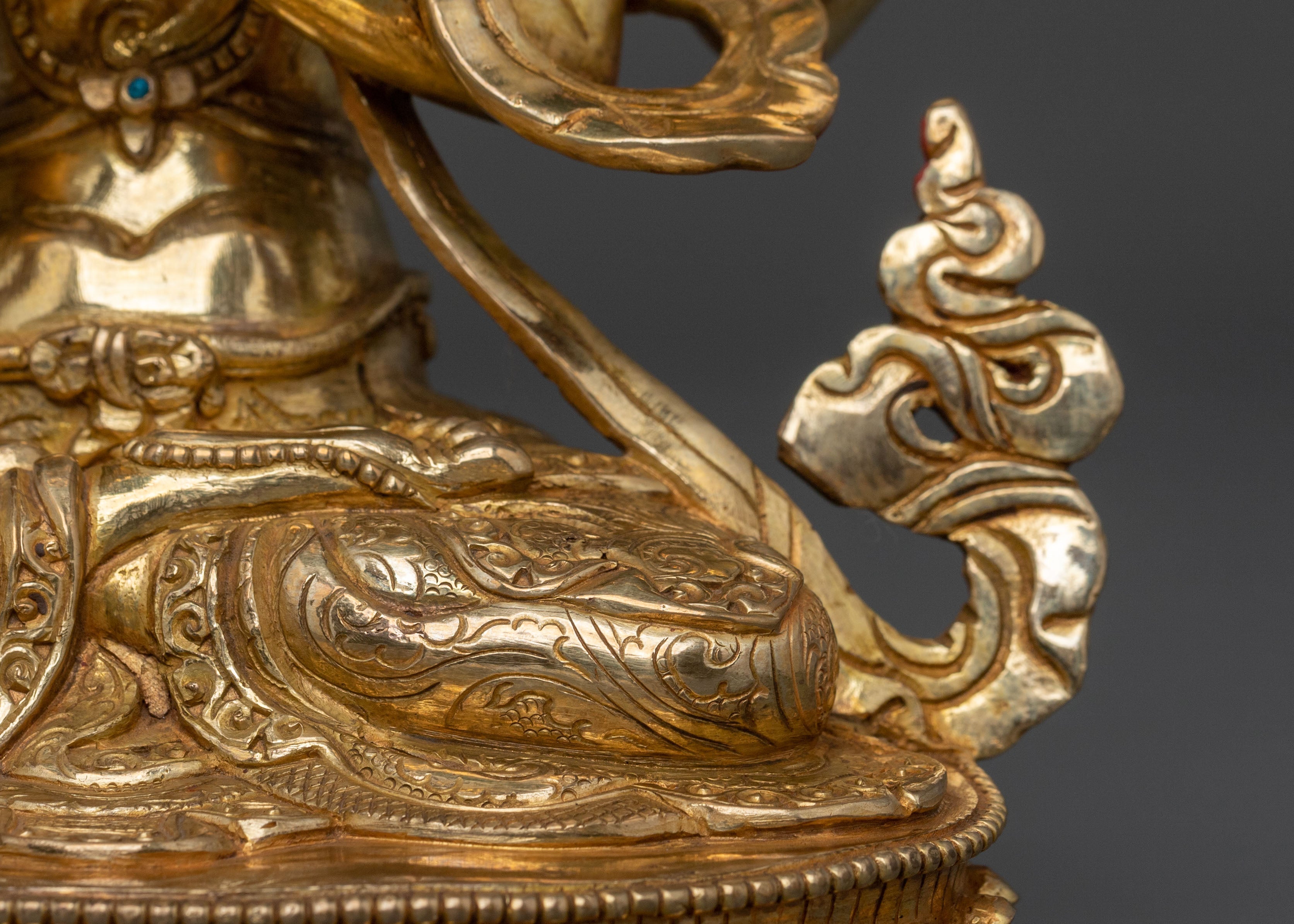 Four Armed Chenrezig Bodhisattva Statue | Himalayan Buddhist Art