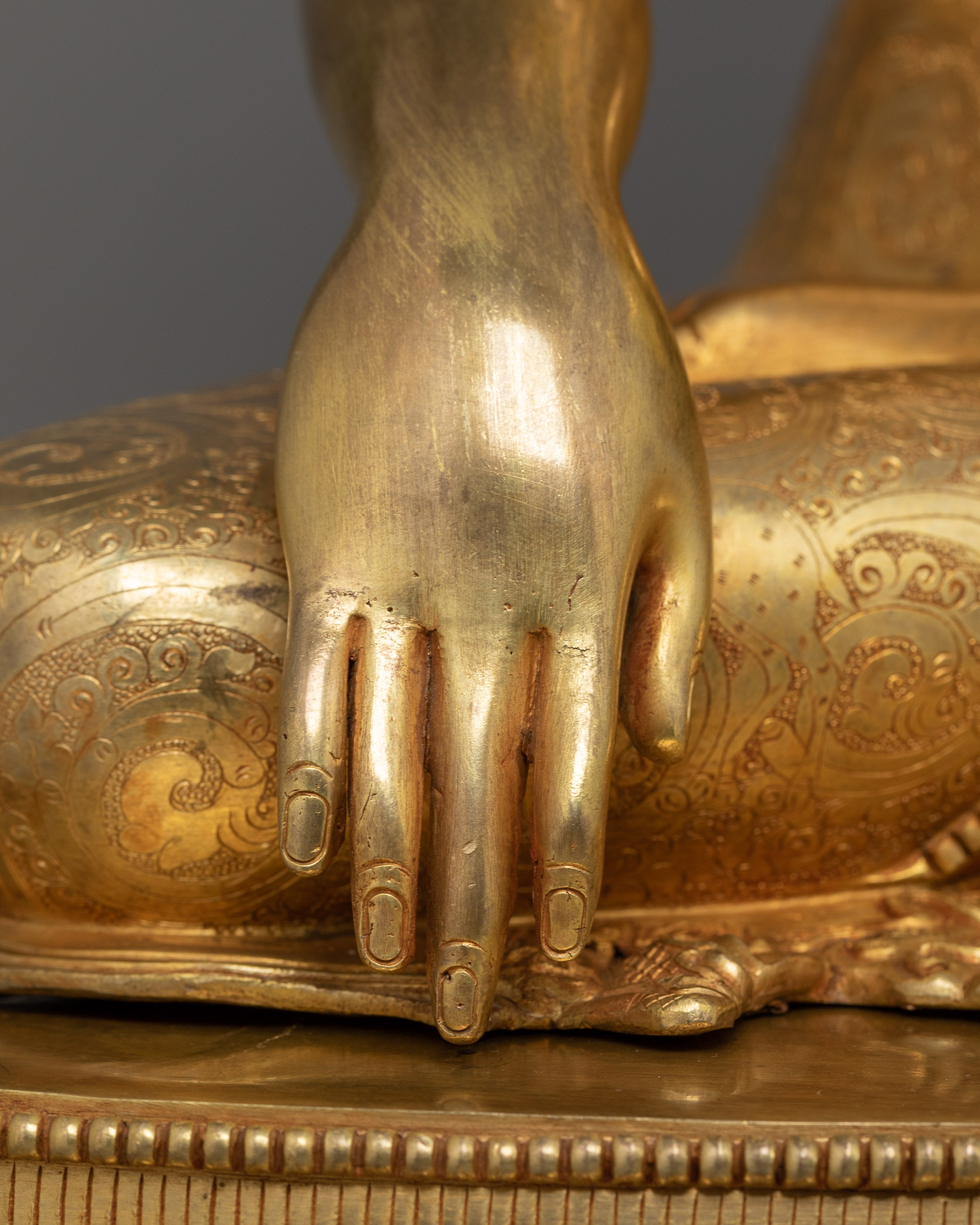 Enlightened Guru Buddha Shakyamuni Statue | Symbol of mindfulness practice