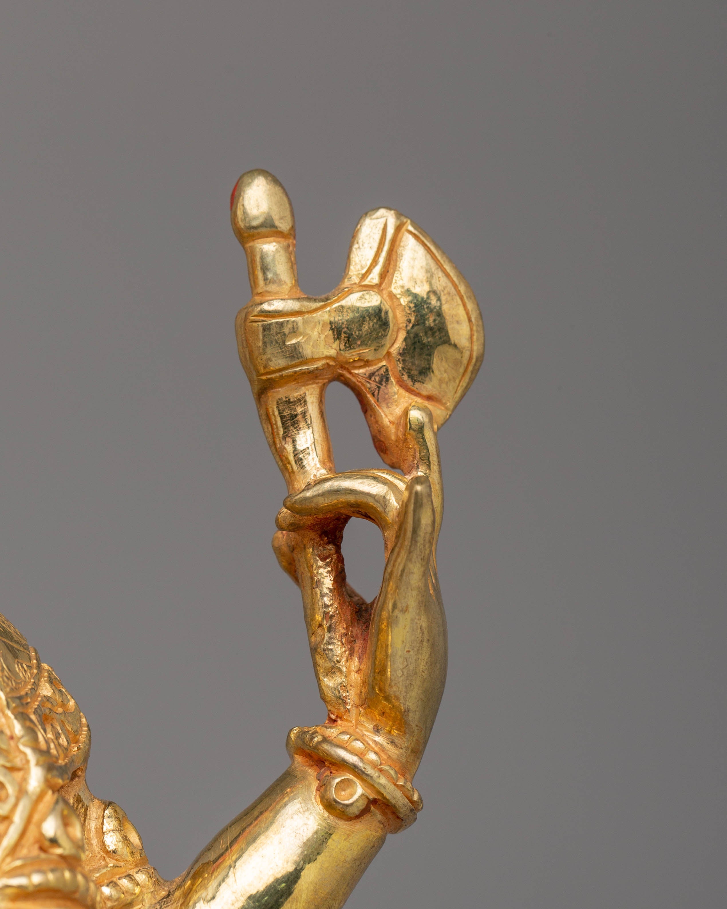 Ganesh Statue : Hindu Deity of Wealth and Wisdom