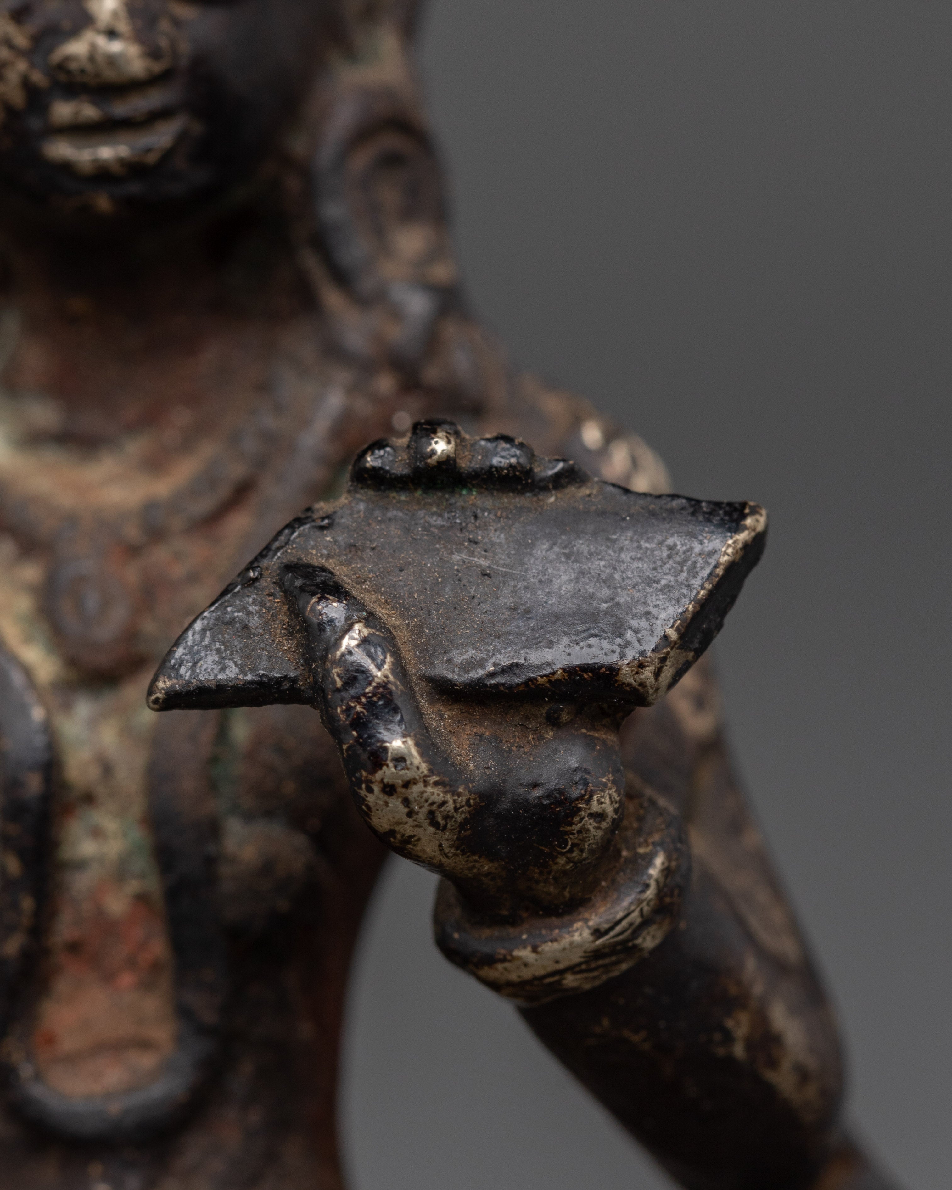 Boddhisattva Manjushri Sculpture | Symbol Of Enlightened wisdom