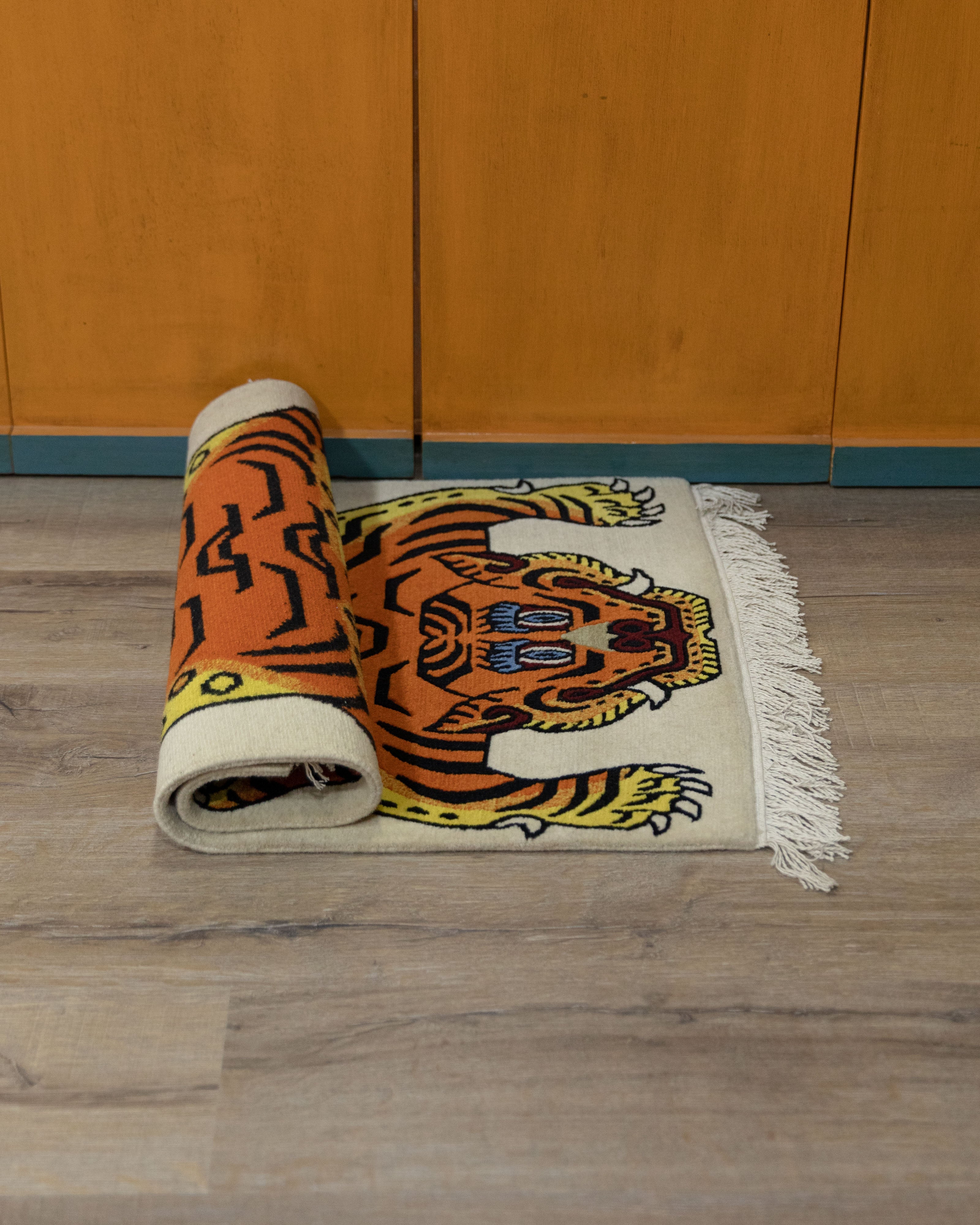 Woolen Tiger Rug | Hand-Knotted Wool Carpet