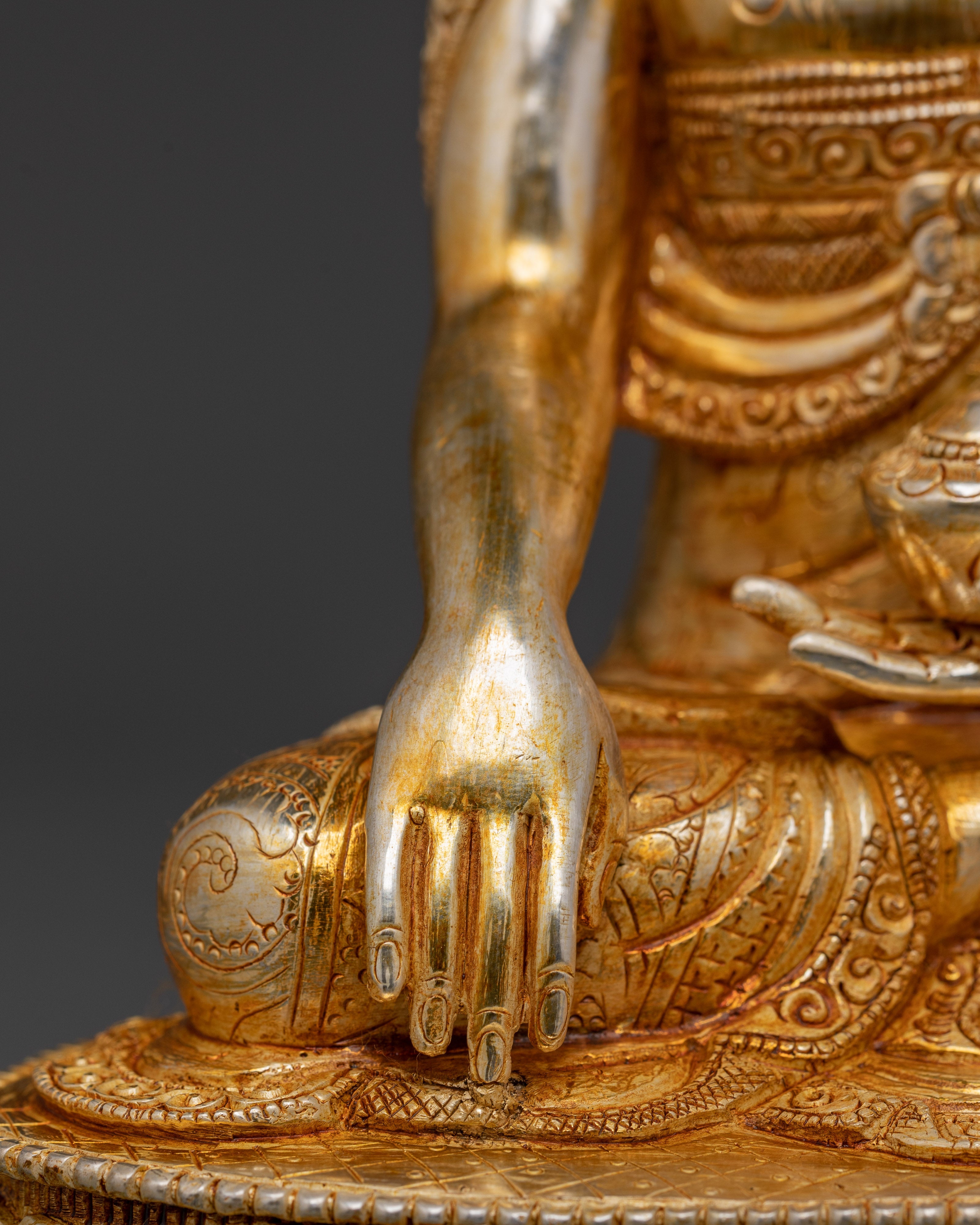 Buddha Shakyamuni Handmade Sculpture | Serenely Seated Buddha Statue