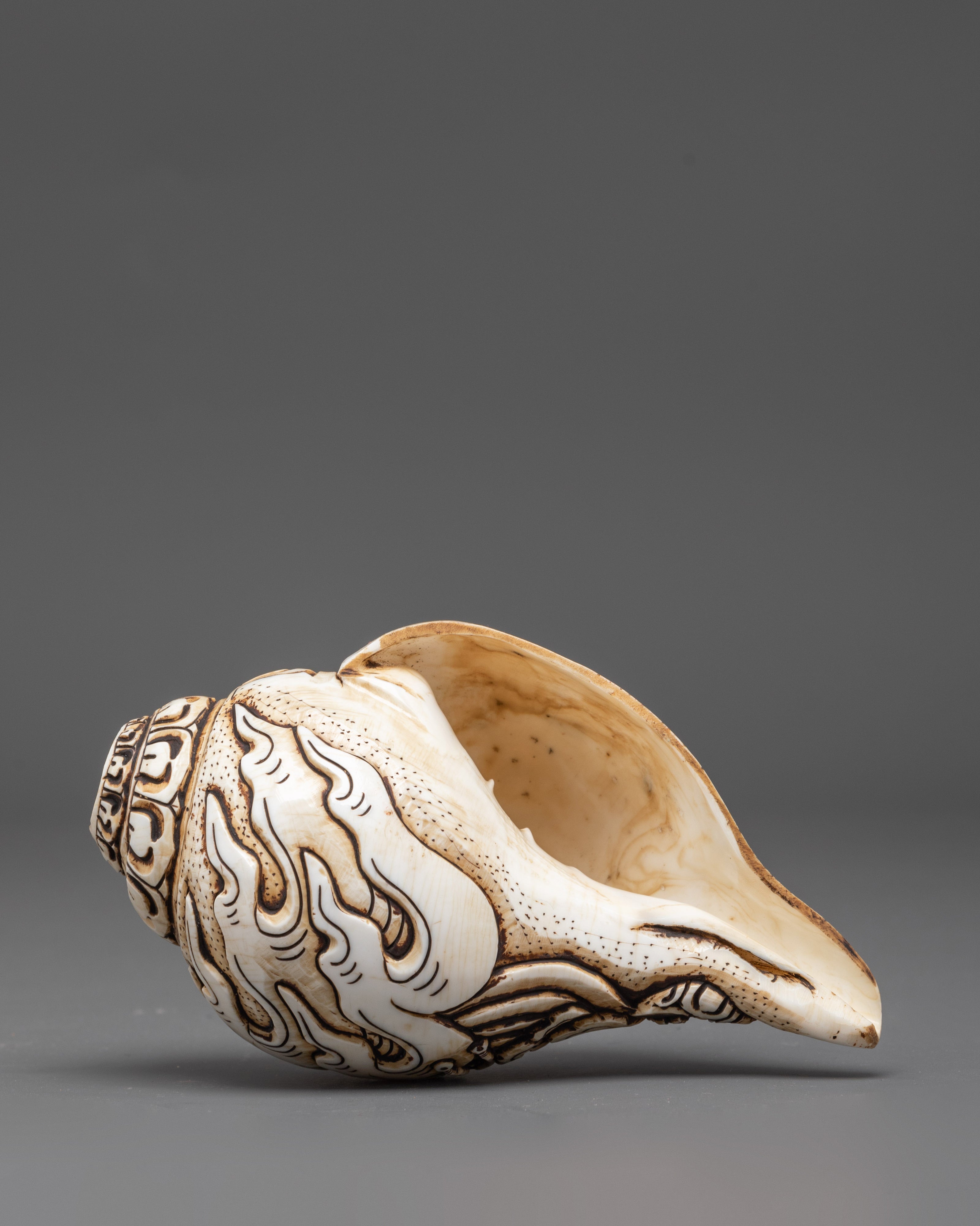 Hand Craved Six Armed Mahakala Conch | Symbol of Wisdom