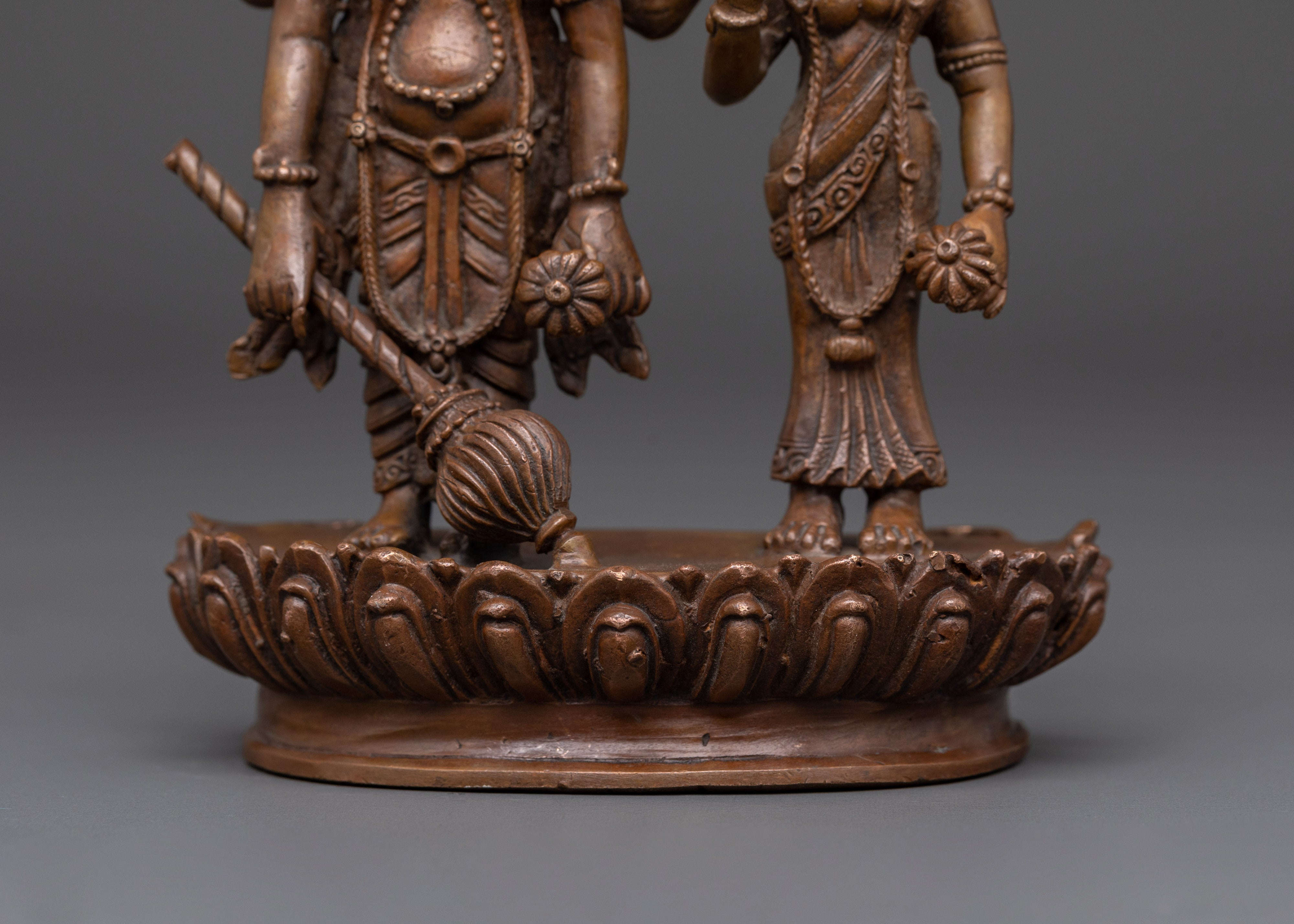 Vishnu and Laxmi Statue | Divine Deity of Harmony and Preservation