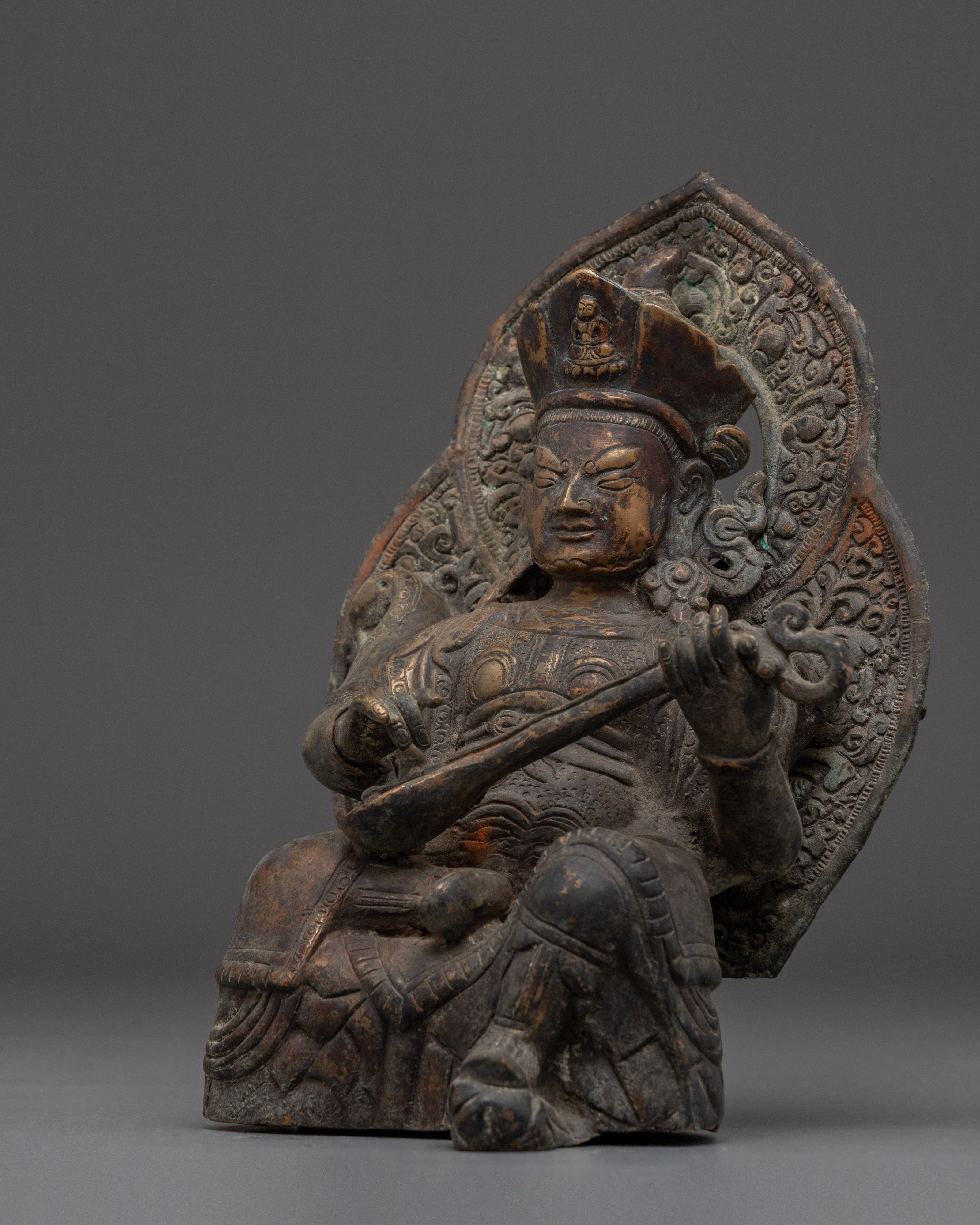 Dhatarattha Statue | Guardian King of the East