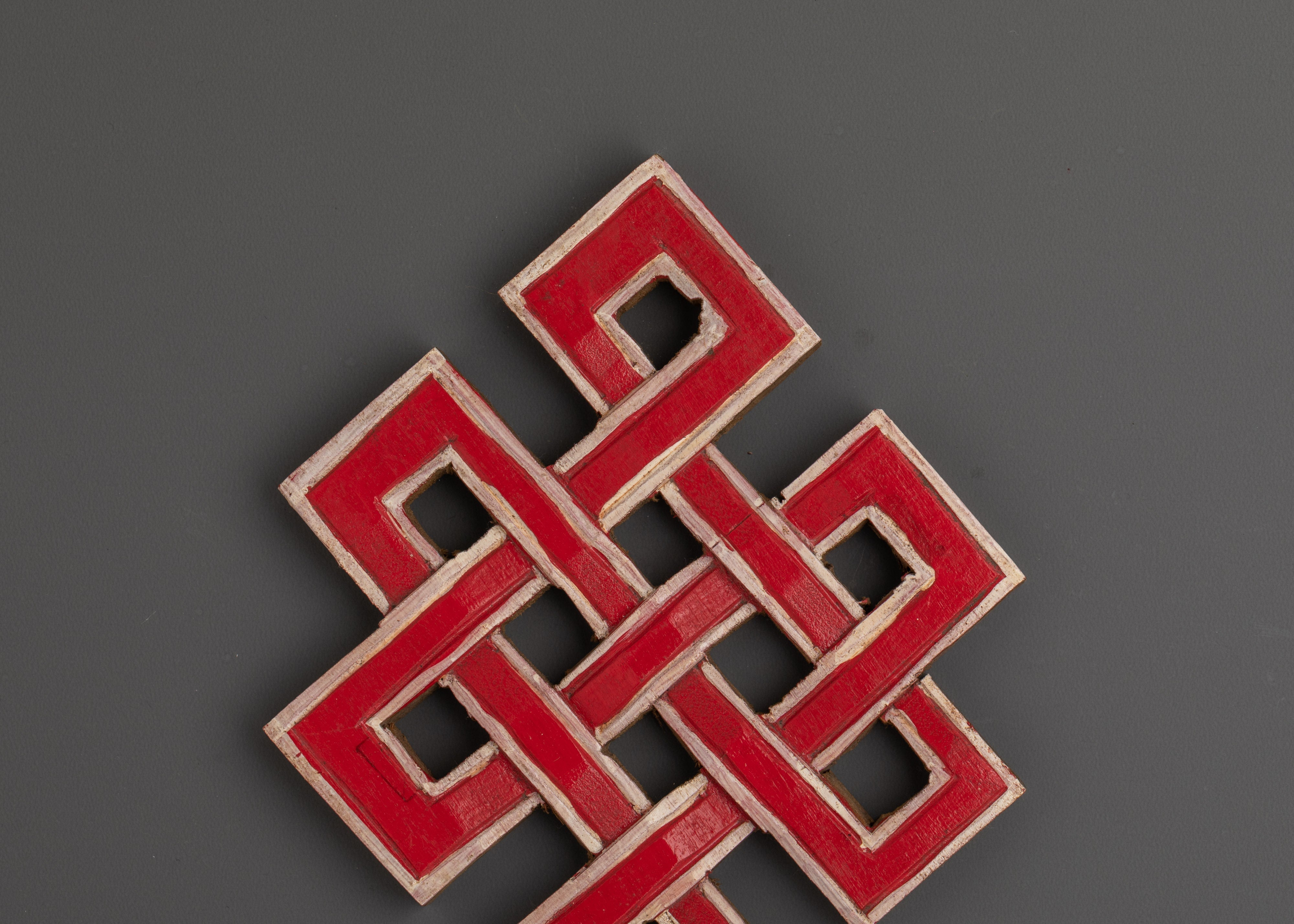 Endless Knot Symbol | Home Decor