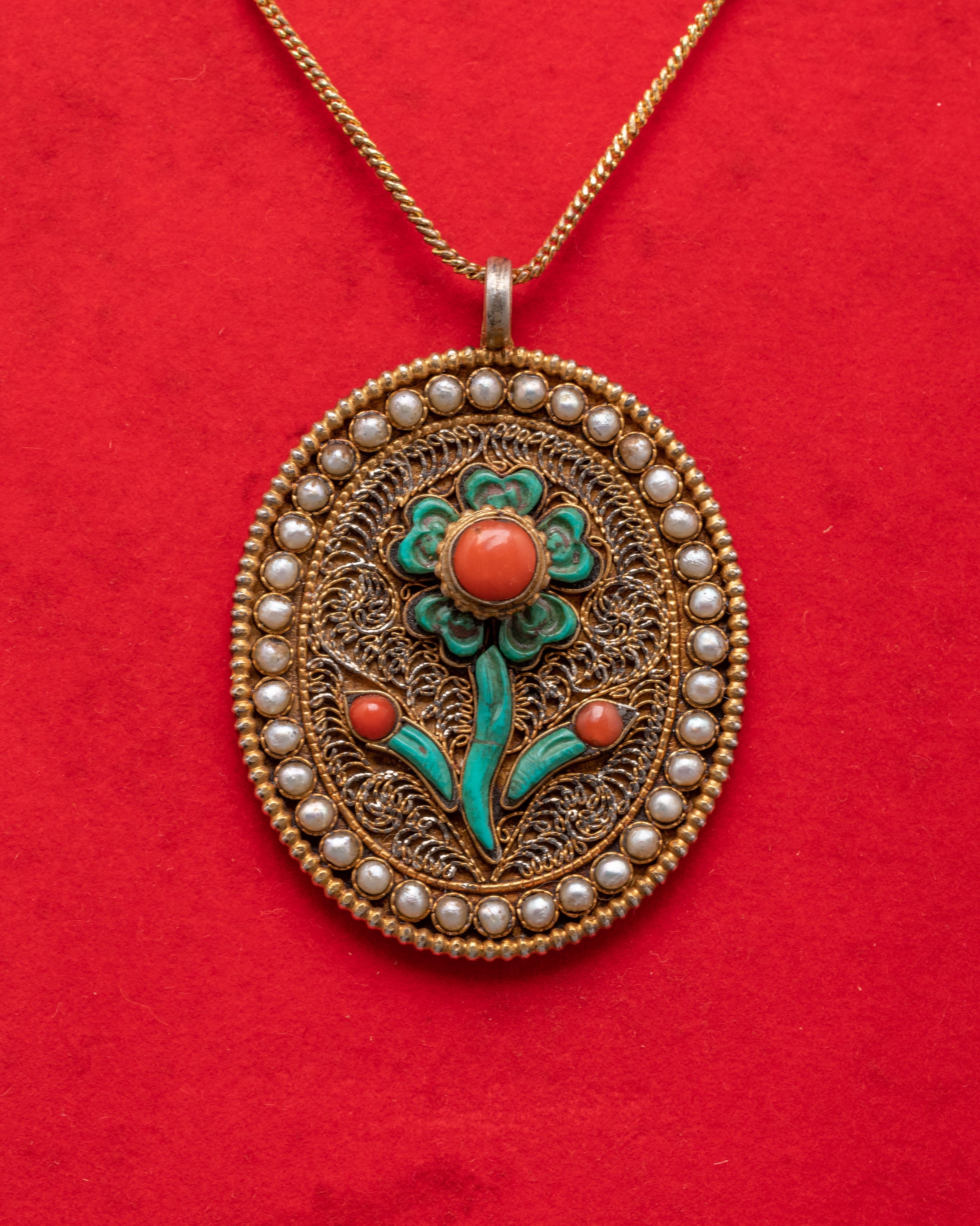 Sacred Tibetan Locket Pendant | Buddhist Jewelry for Spiritual Clarity
