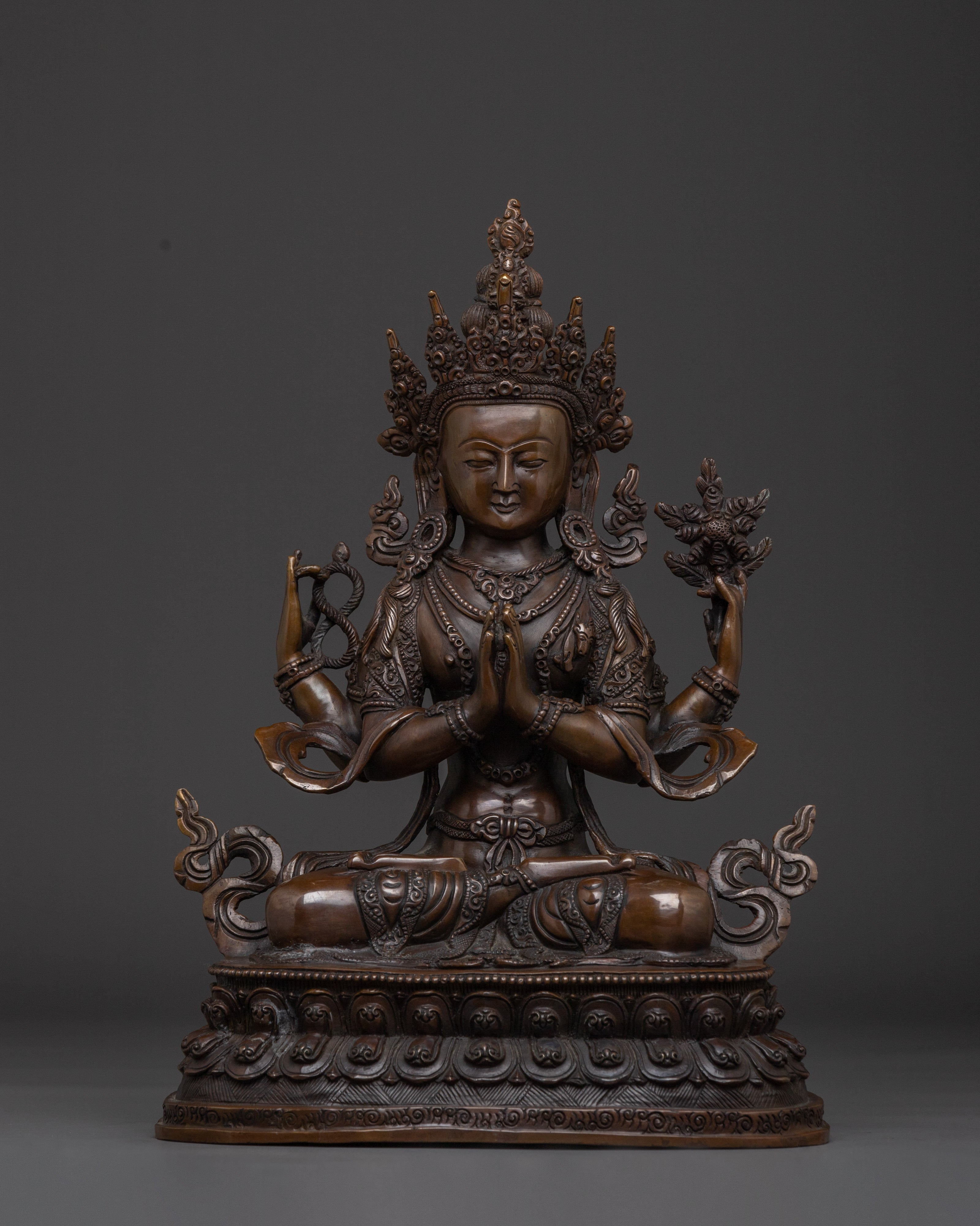 kind-bodhisattva-chenrezig-statue