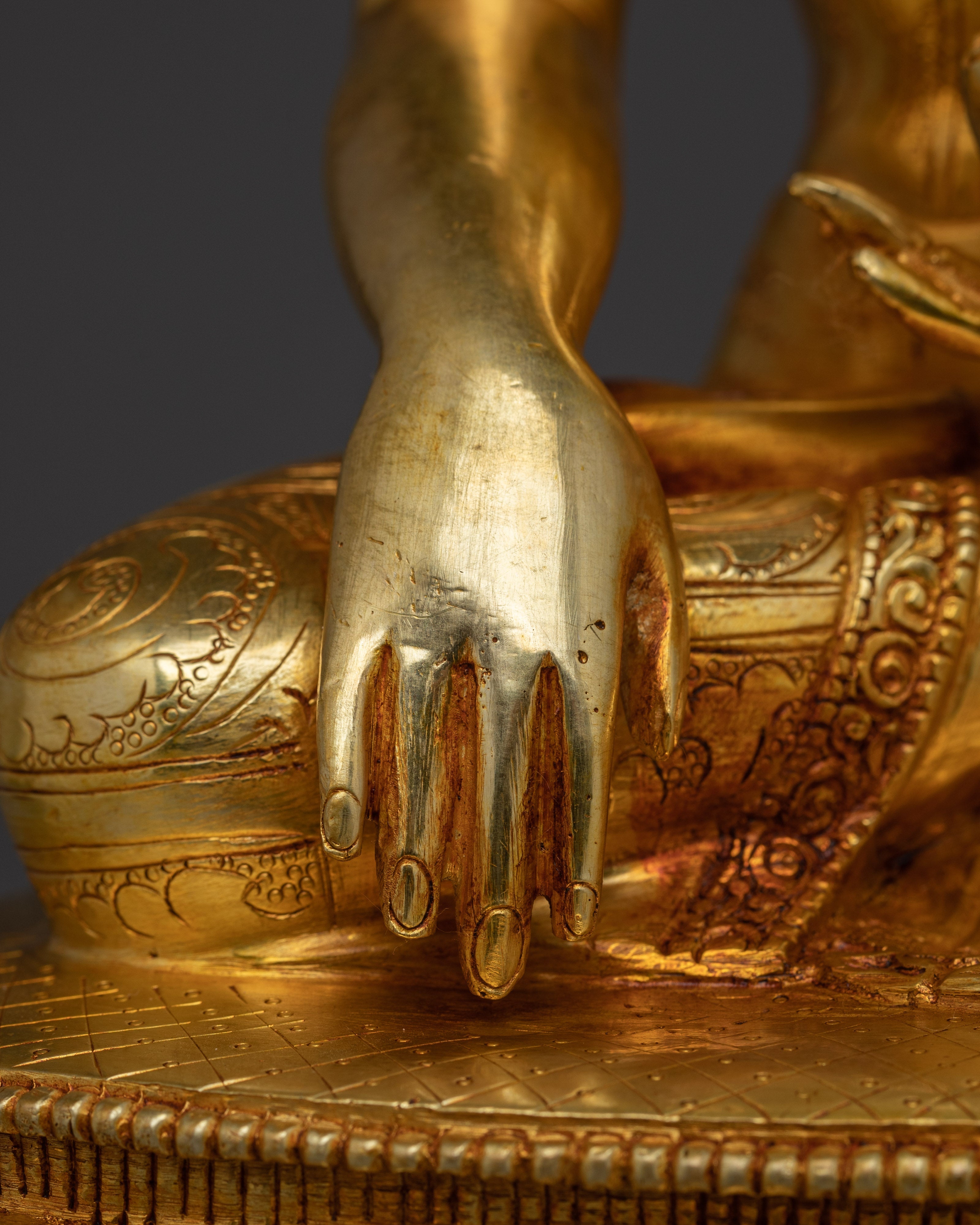 Golden Serene Shakyamuni Buddha Artwork | Enlightenment Symbol Gautama Buddha