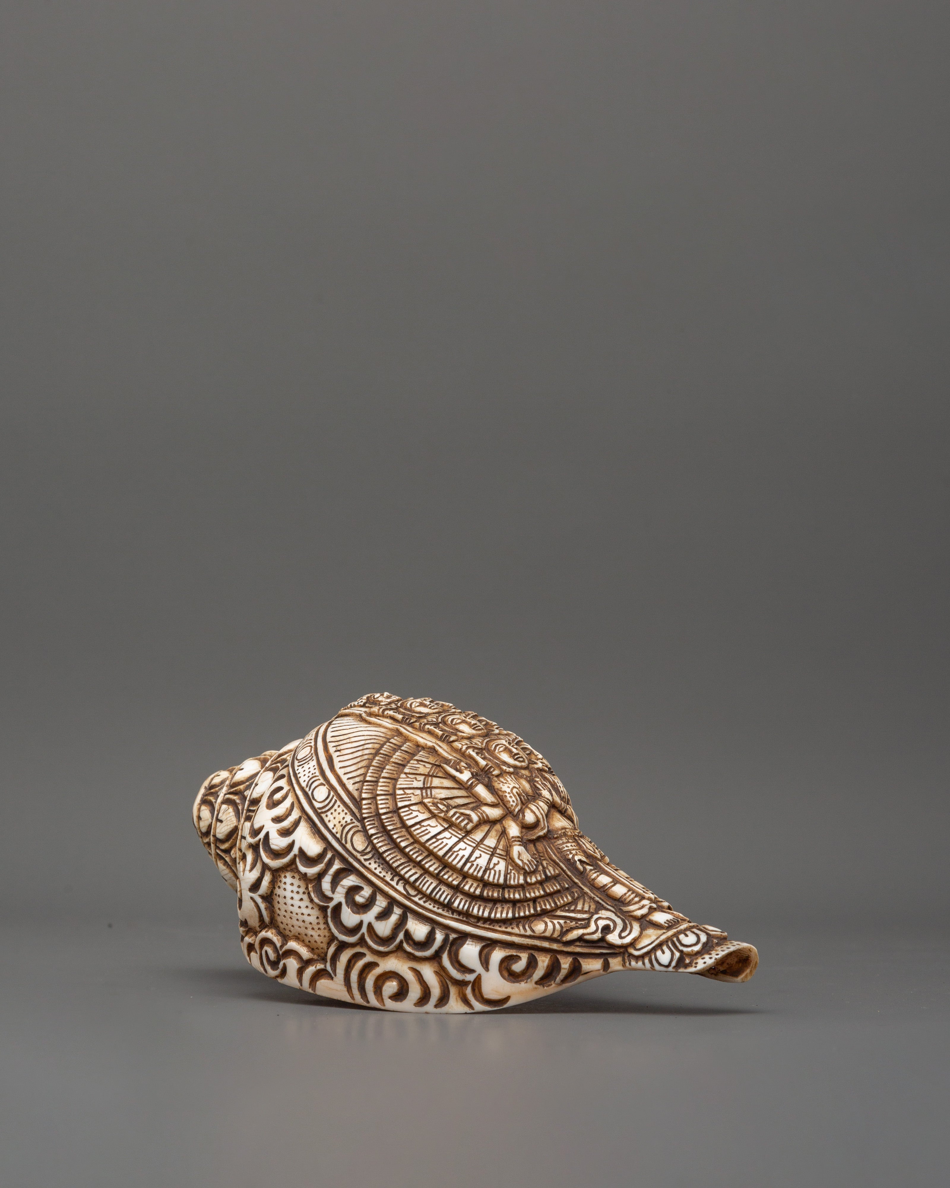 1000 Armed Chenrezig Carved Conch | Tibetan Spiritual Healing and Meditation Tool