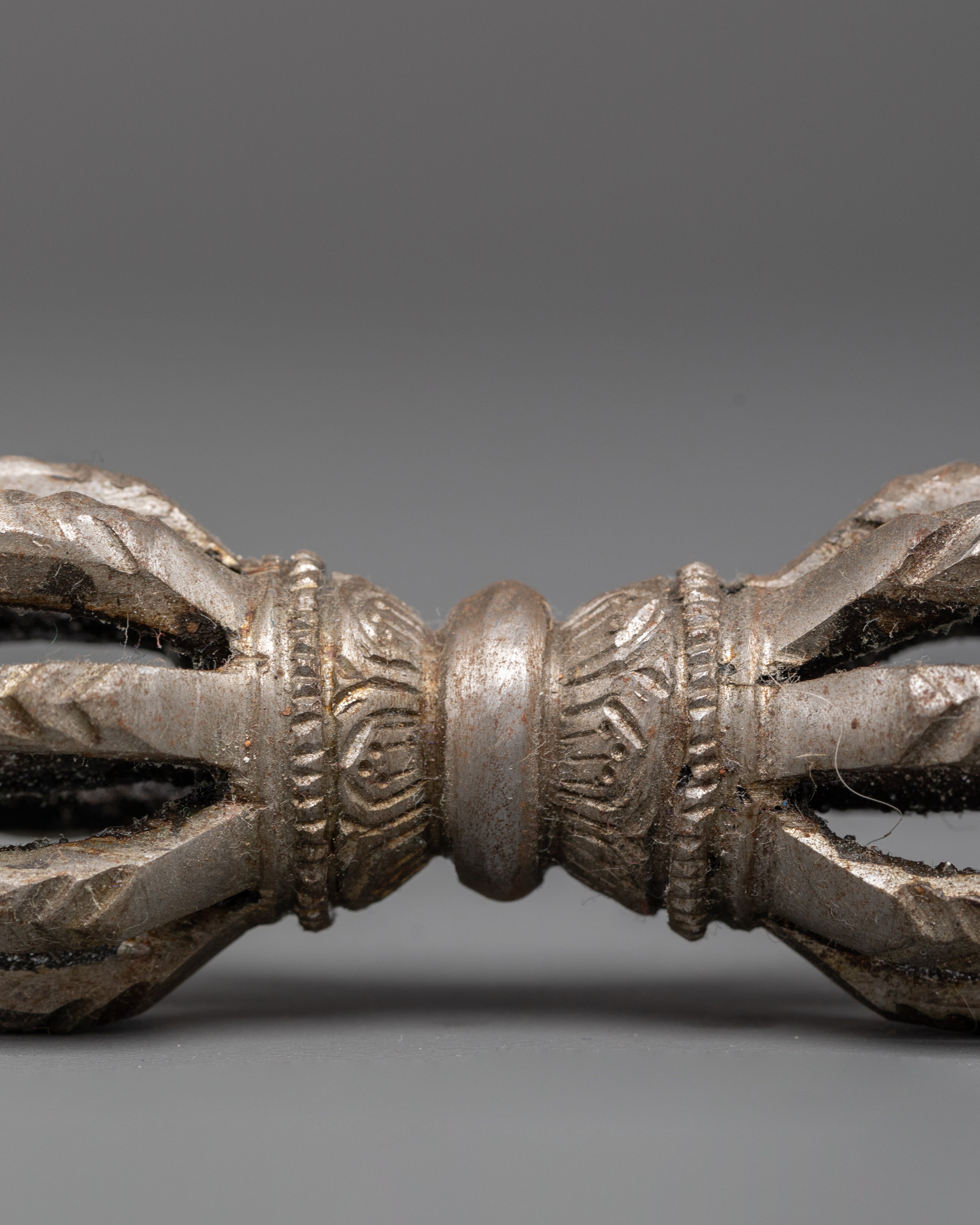 Handmade Traditional Tibetan Vajra Dorje Ritual Object | Sacred Vajra Dorje for Rituals