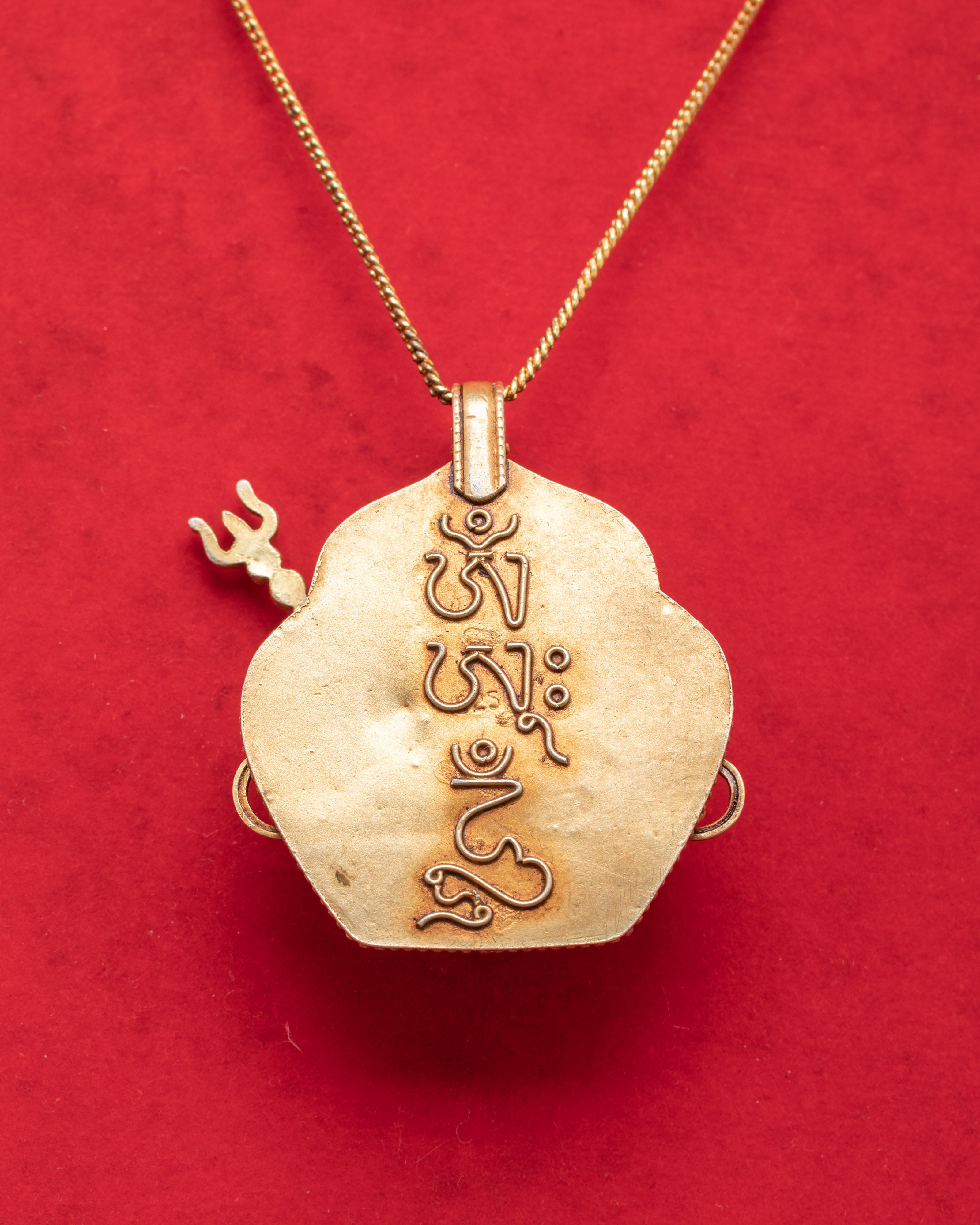 Guru Rinpoche Silver Locket | Tibetan Buddhist Precious Guru