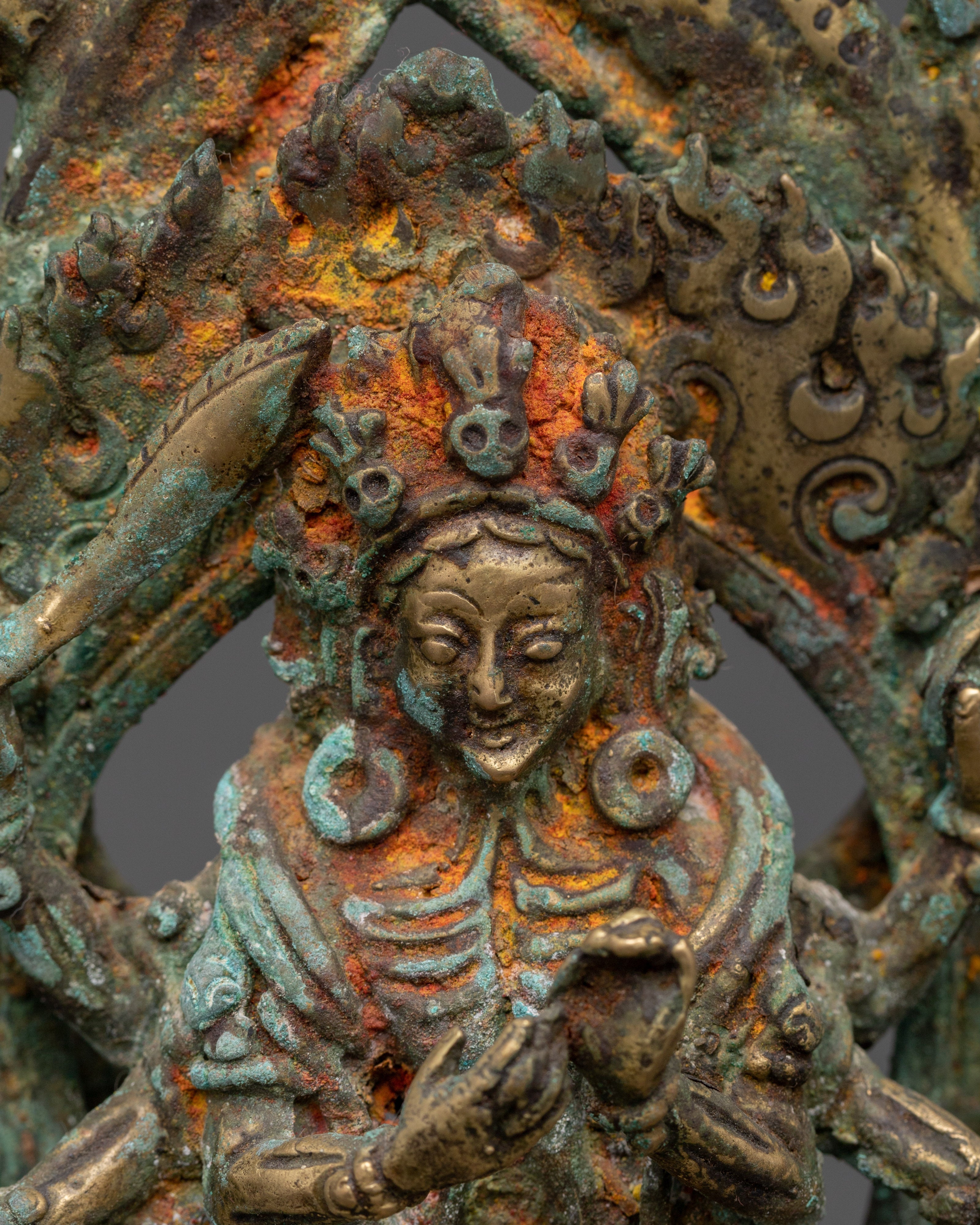 Panas Statue Oil Lamp | Spiritual Altar Decor and Lighting