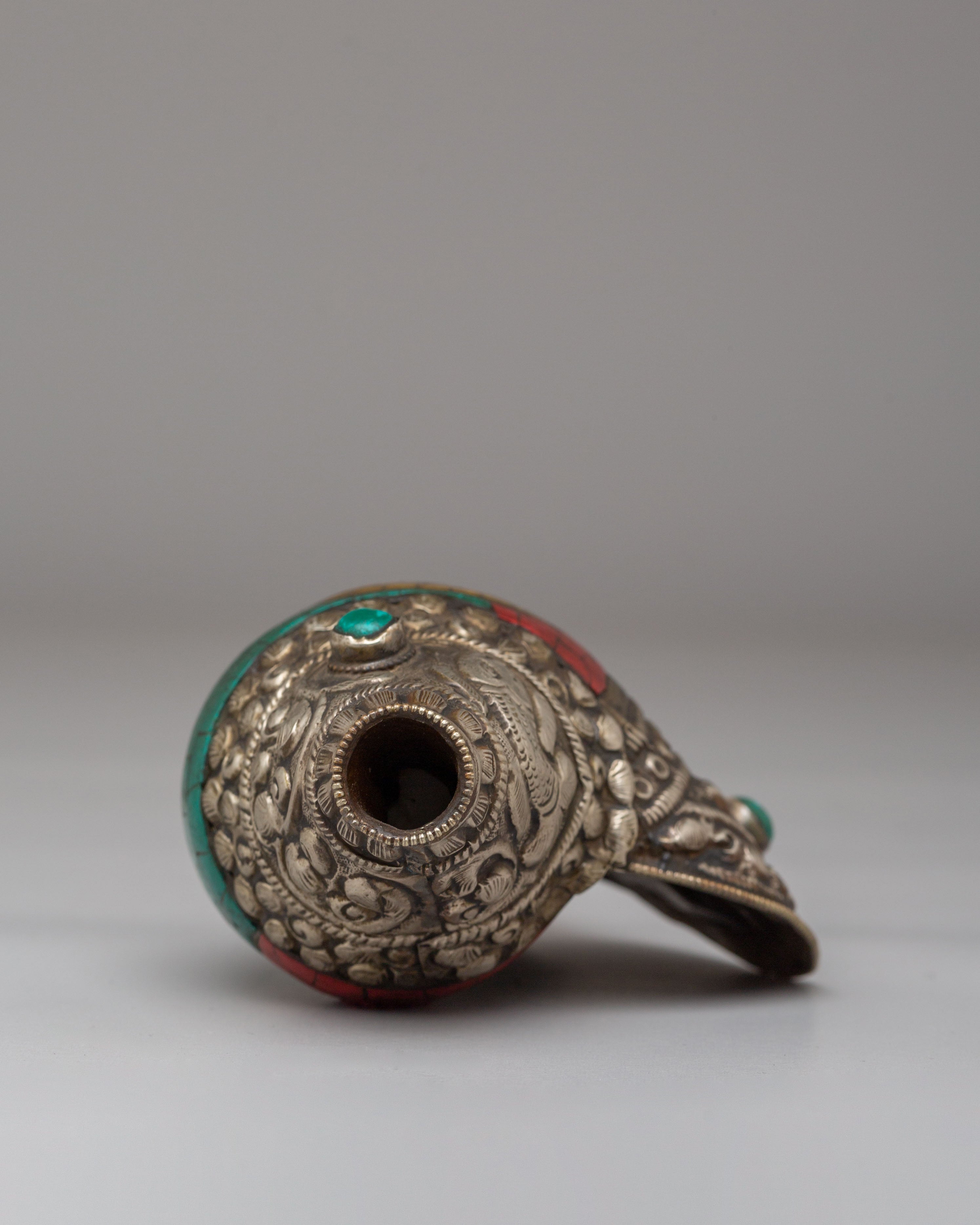 Traditional Buddhist Conch | Buddhist Ritual Trumpet for Puja