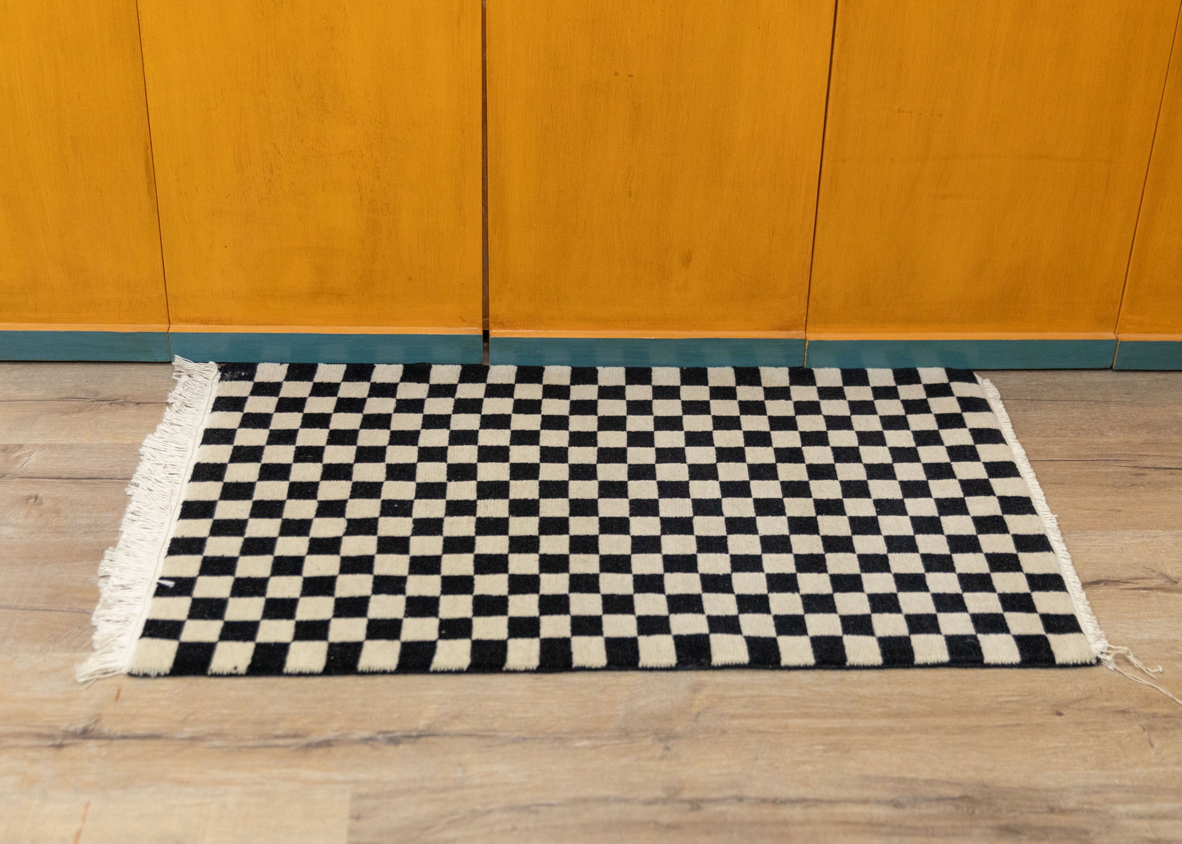 Traditional Himalayan Rug | Handwoven 100 Knot Wool Carpet