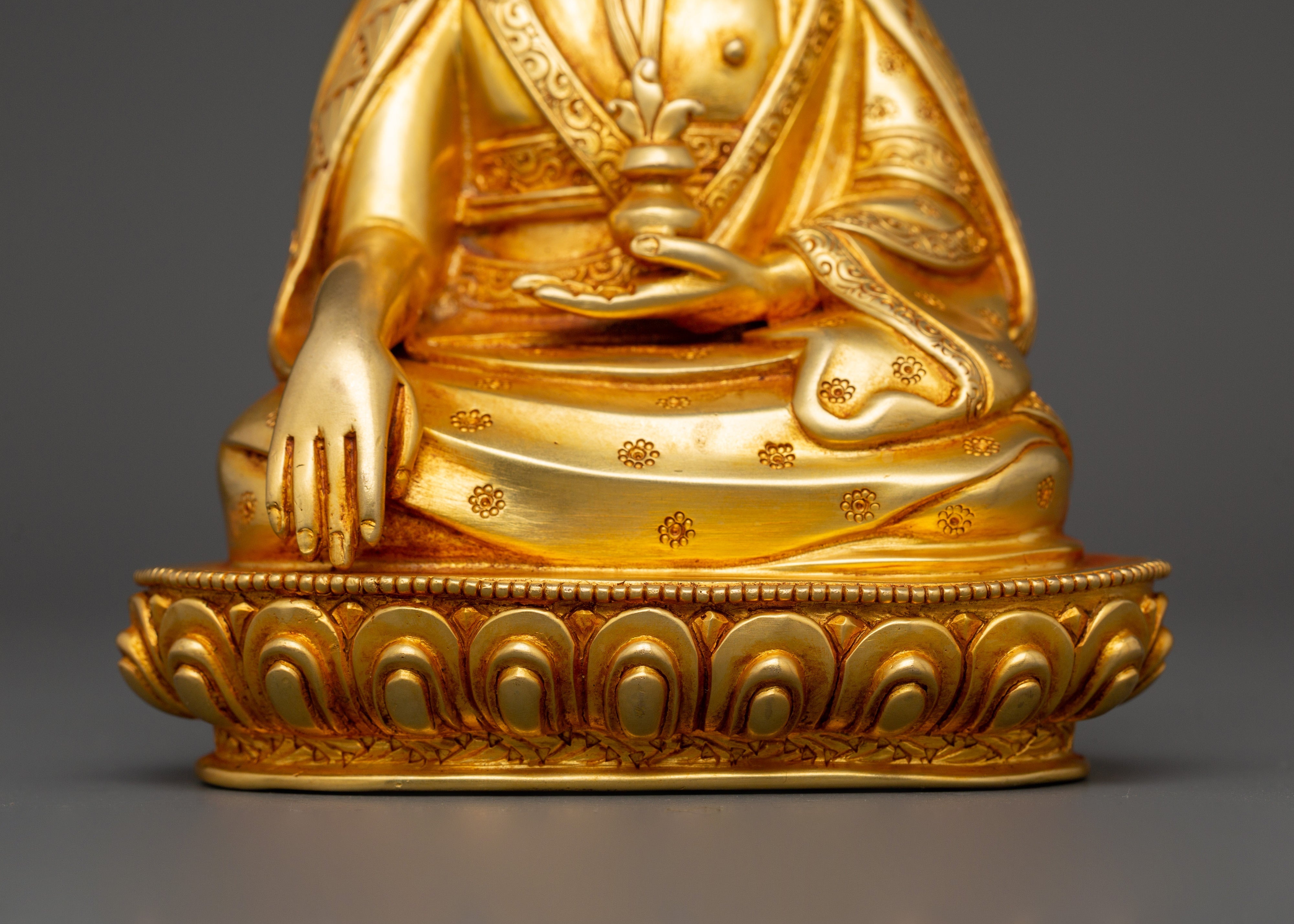 Gold Plated Guru Shapdum Statue | Zhabdrung Rinpoche Sculpture