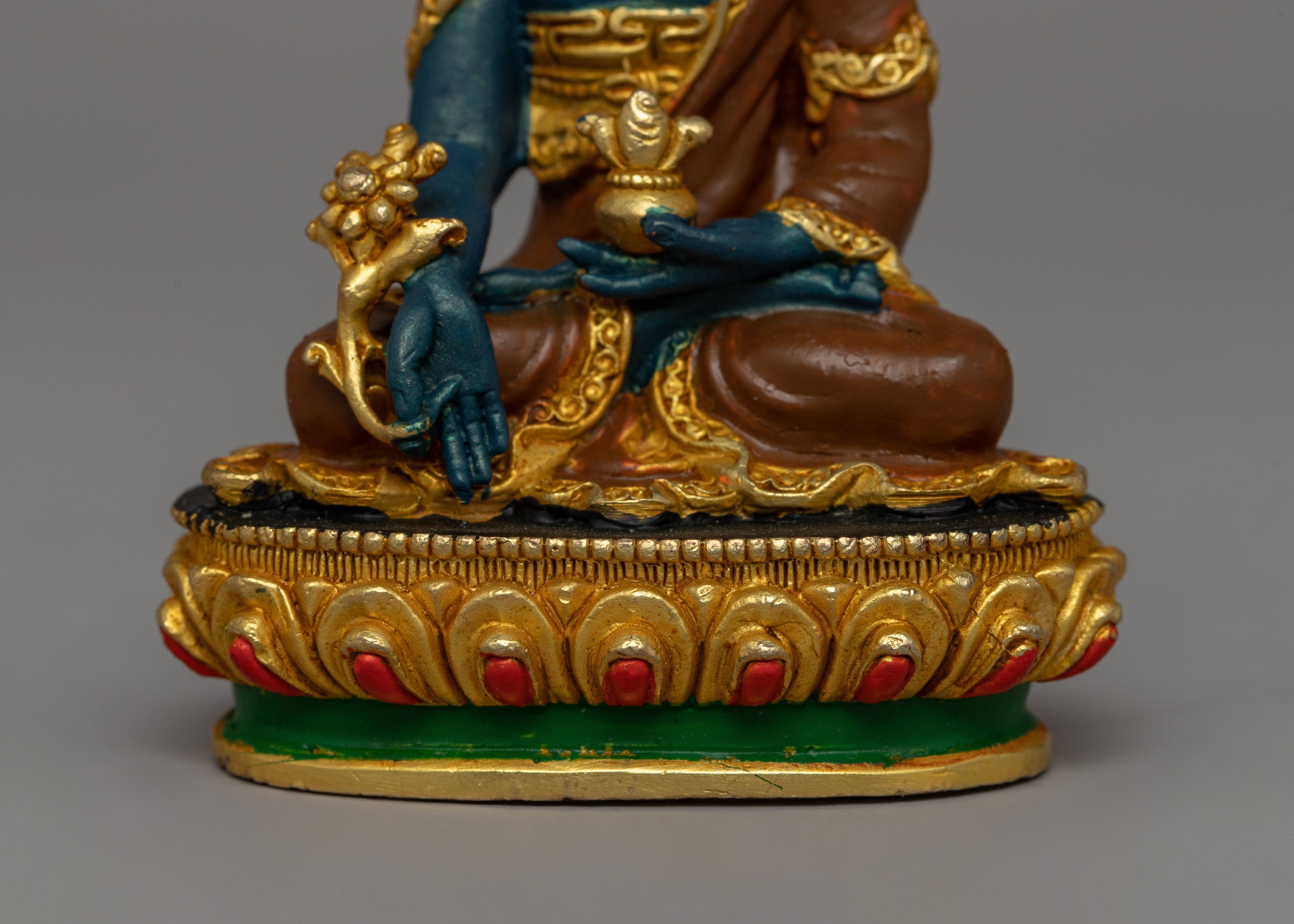 Tibetan Buddhist Bhaishajya Guru Statue | Healing & Prosperity Altar Decor