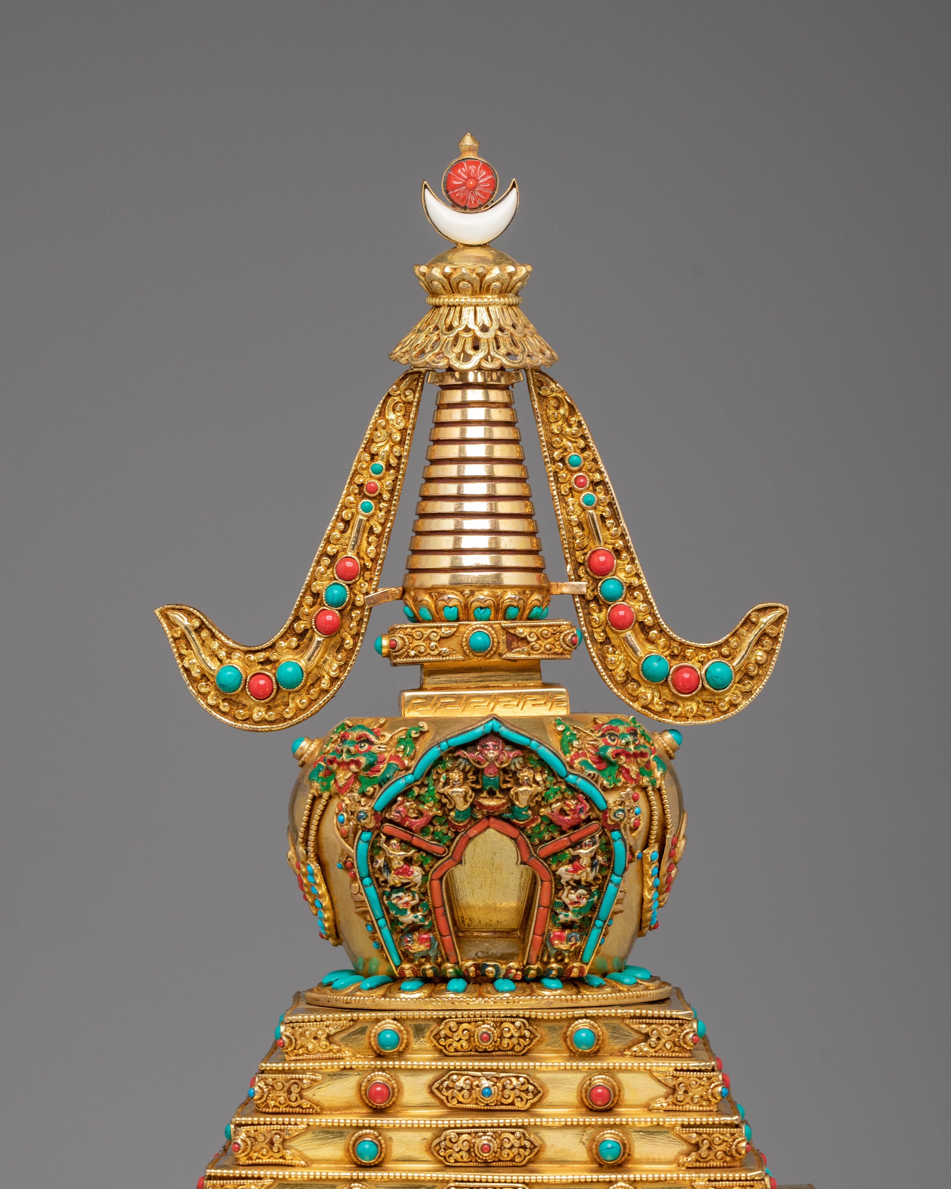 Traditional Tibetan Golden Stupa | Buddhist Stupa for Ceremonies