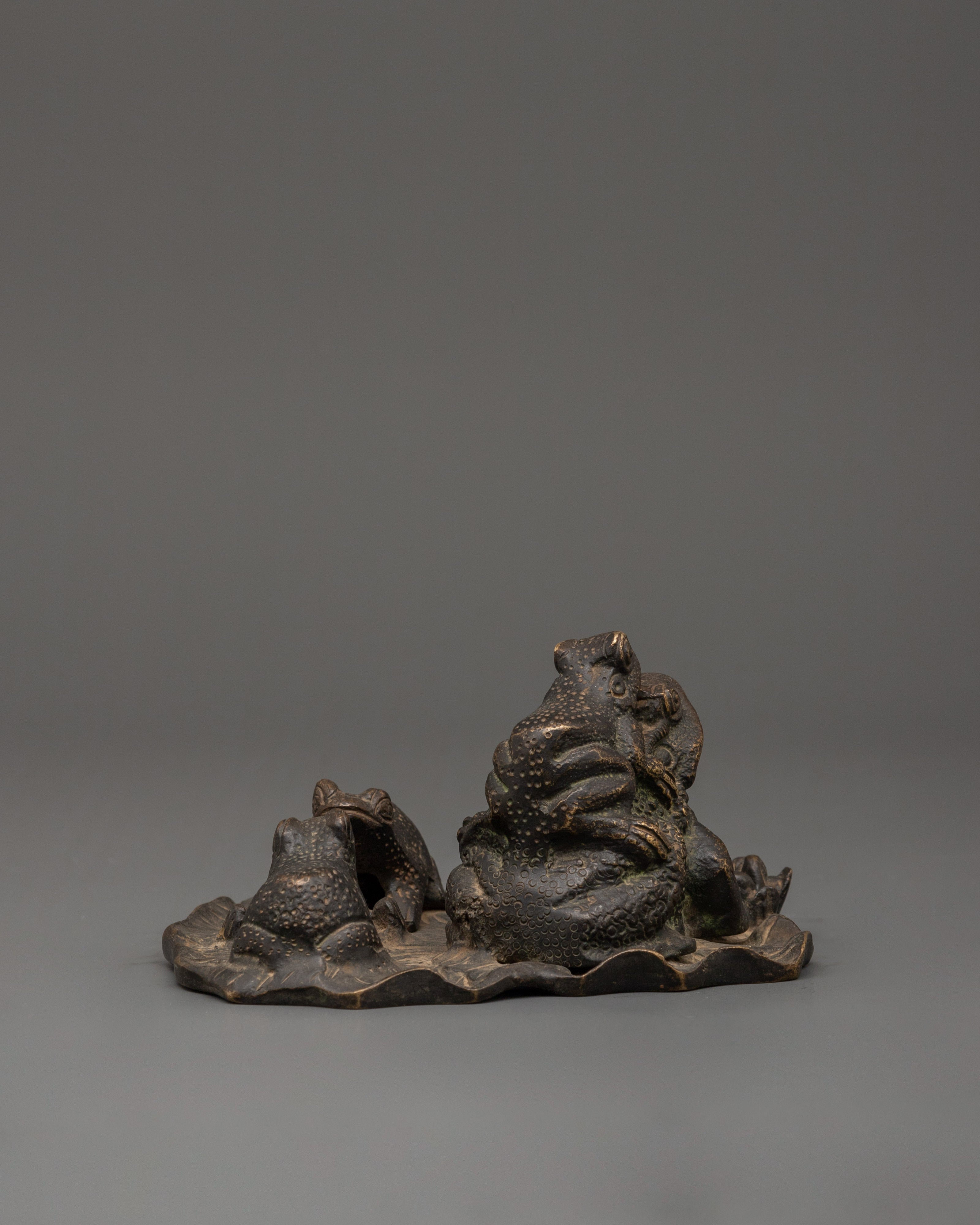 Brass Frog Figurine | Frog Statue for Home & Garden Decor