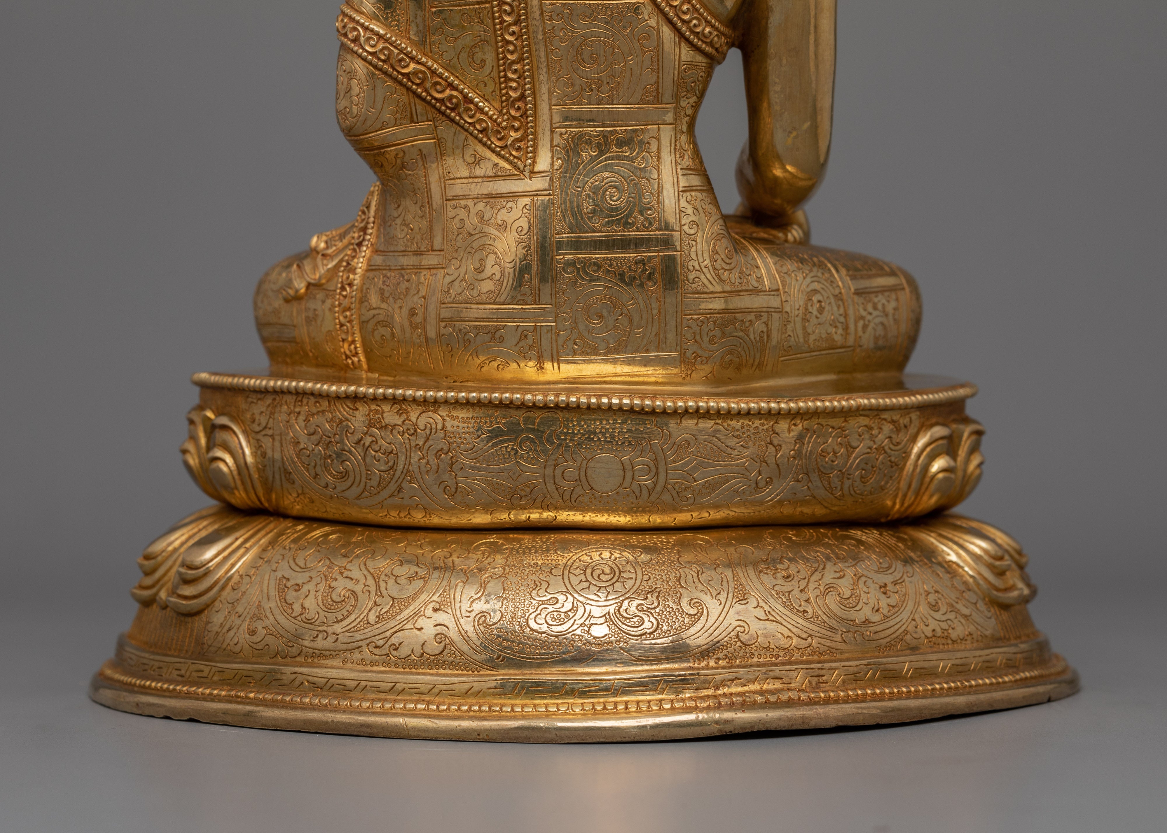 The World Honored One Shakyamuni Buddha | The Enlightened One