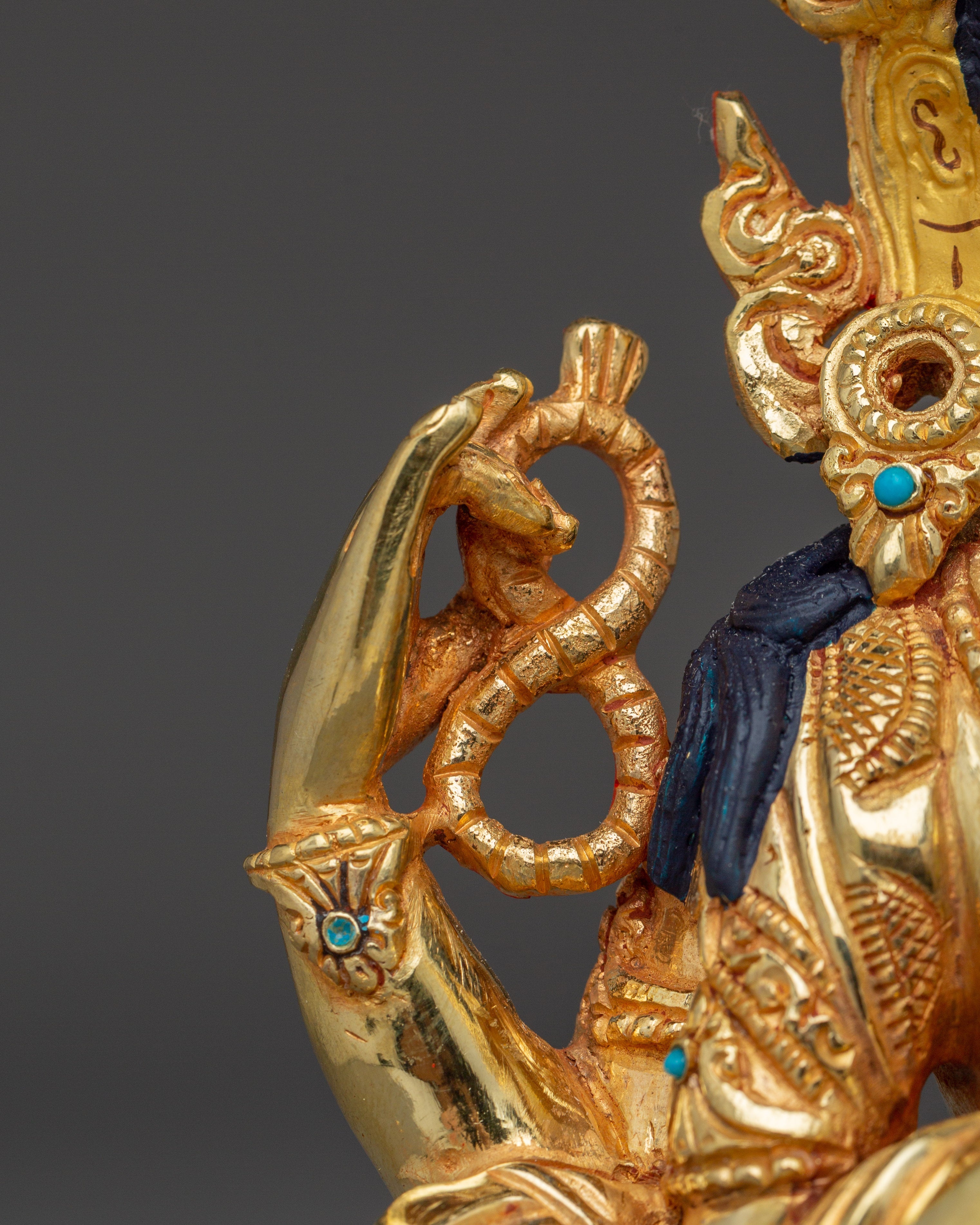 Golden Statue of Chenrezig | Bodhisattva of Supreme Wisdom