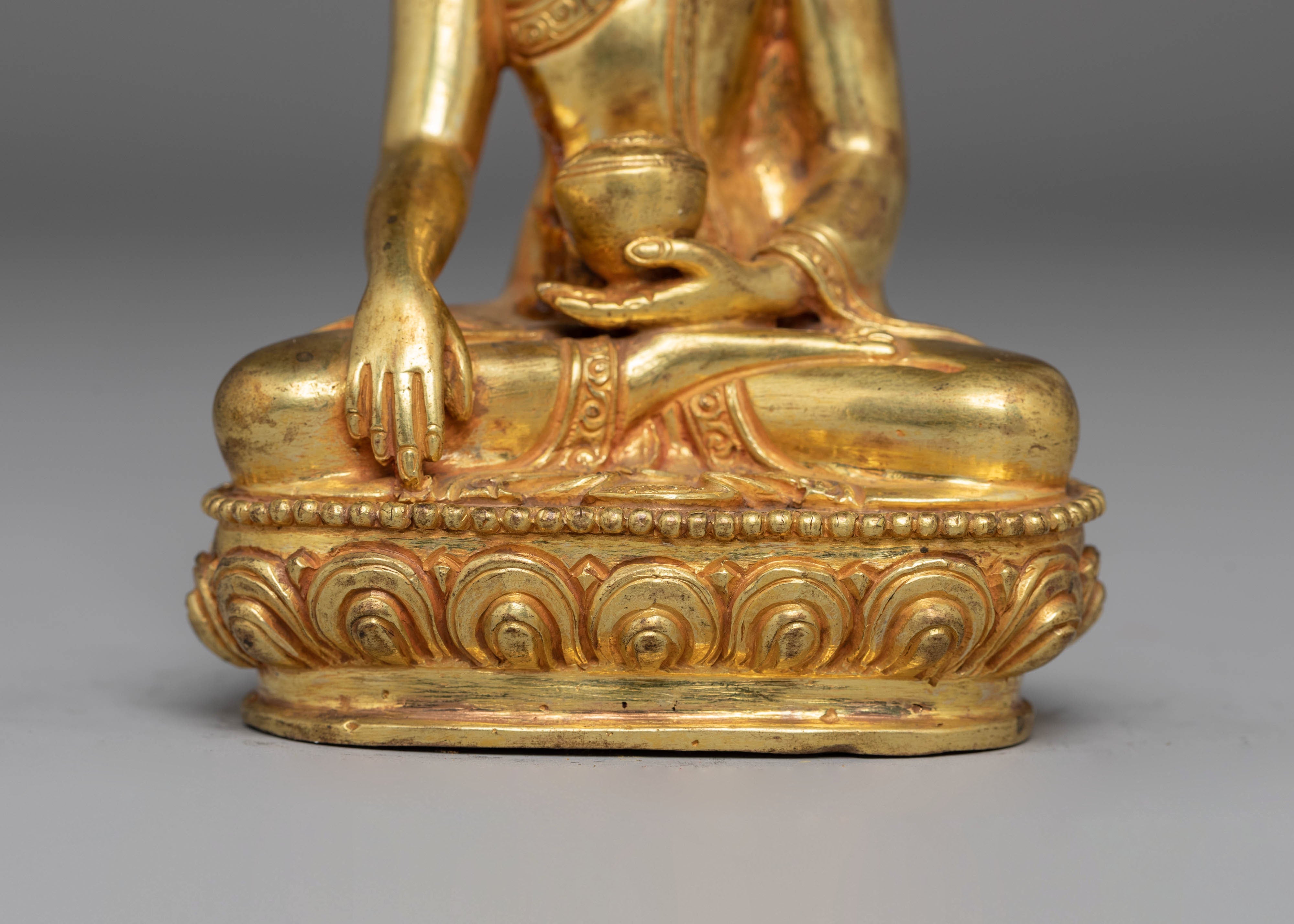 Gold Plated Statue of Shakyamuni Buddha | Gautama Buddha Artwork