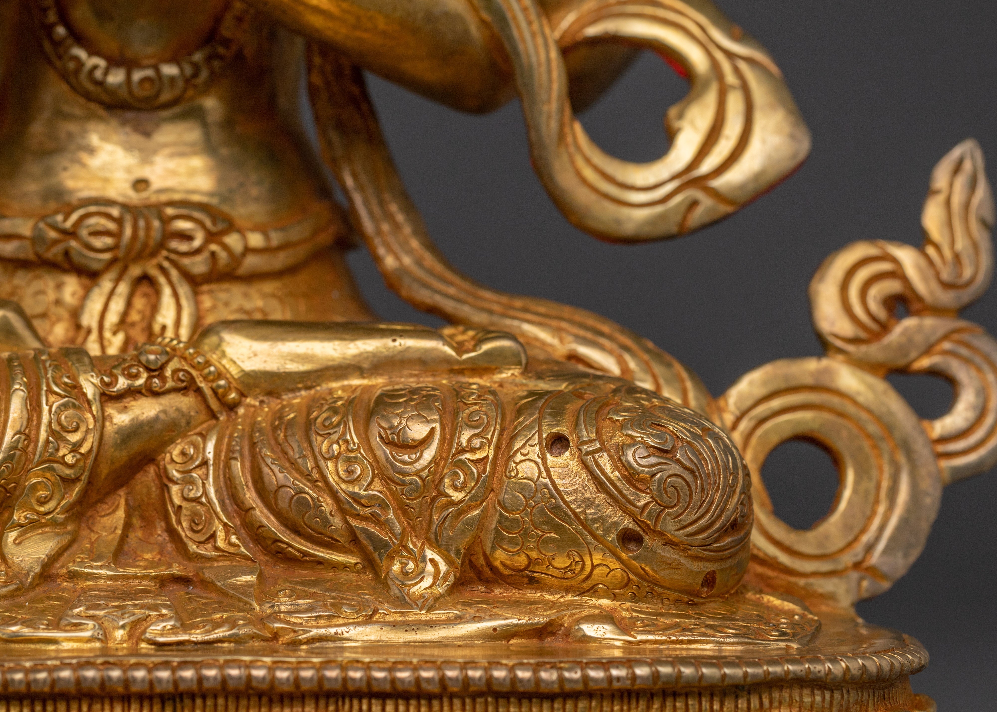 Avalokiteshvara Deity - Bodhisattva of Compassion | Noble Chenrezig Statue