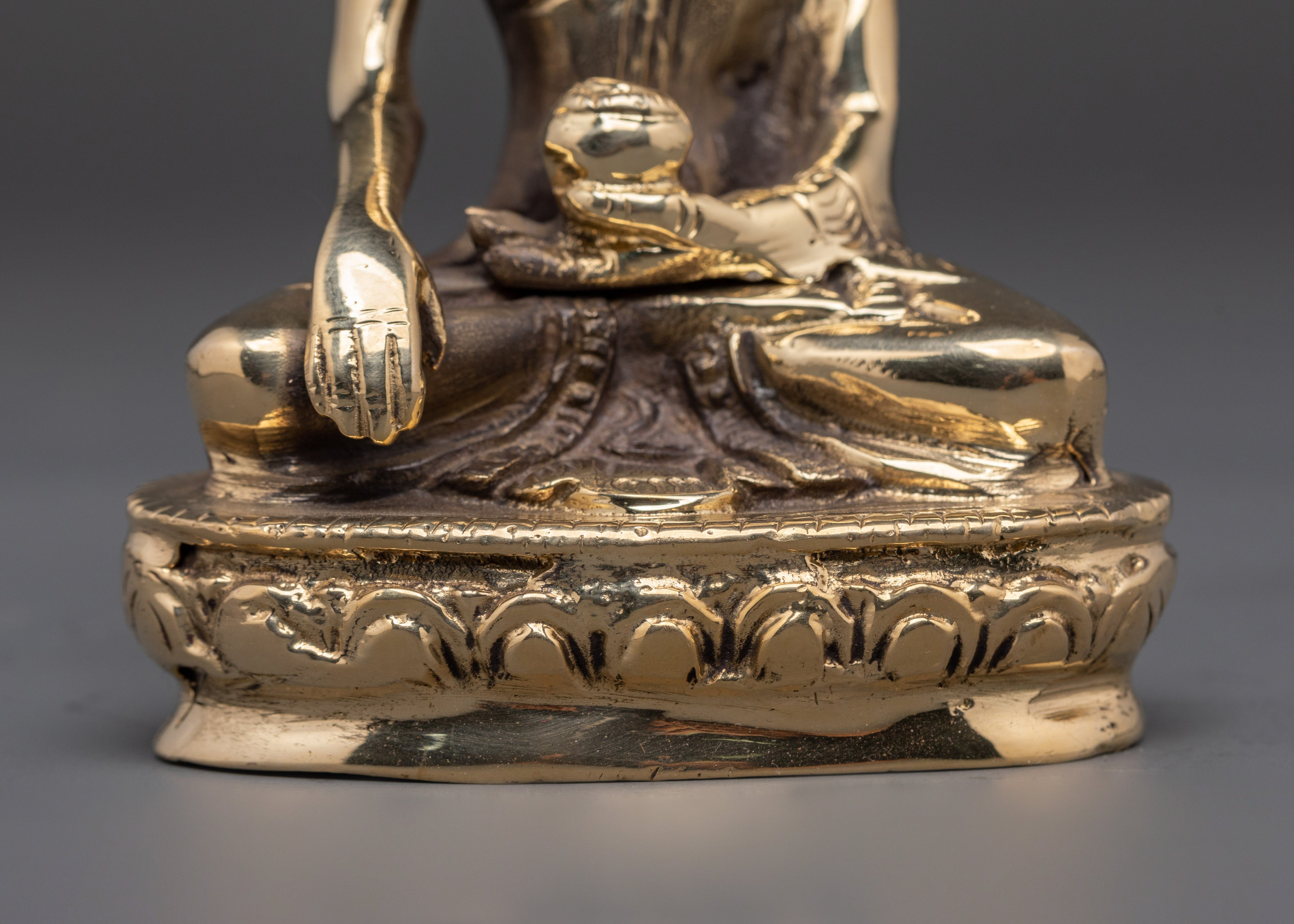 Shakyamuni Buddha Statue for Serene Decor | Tibetan Buddhist Artwork