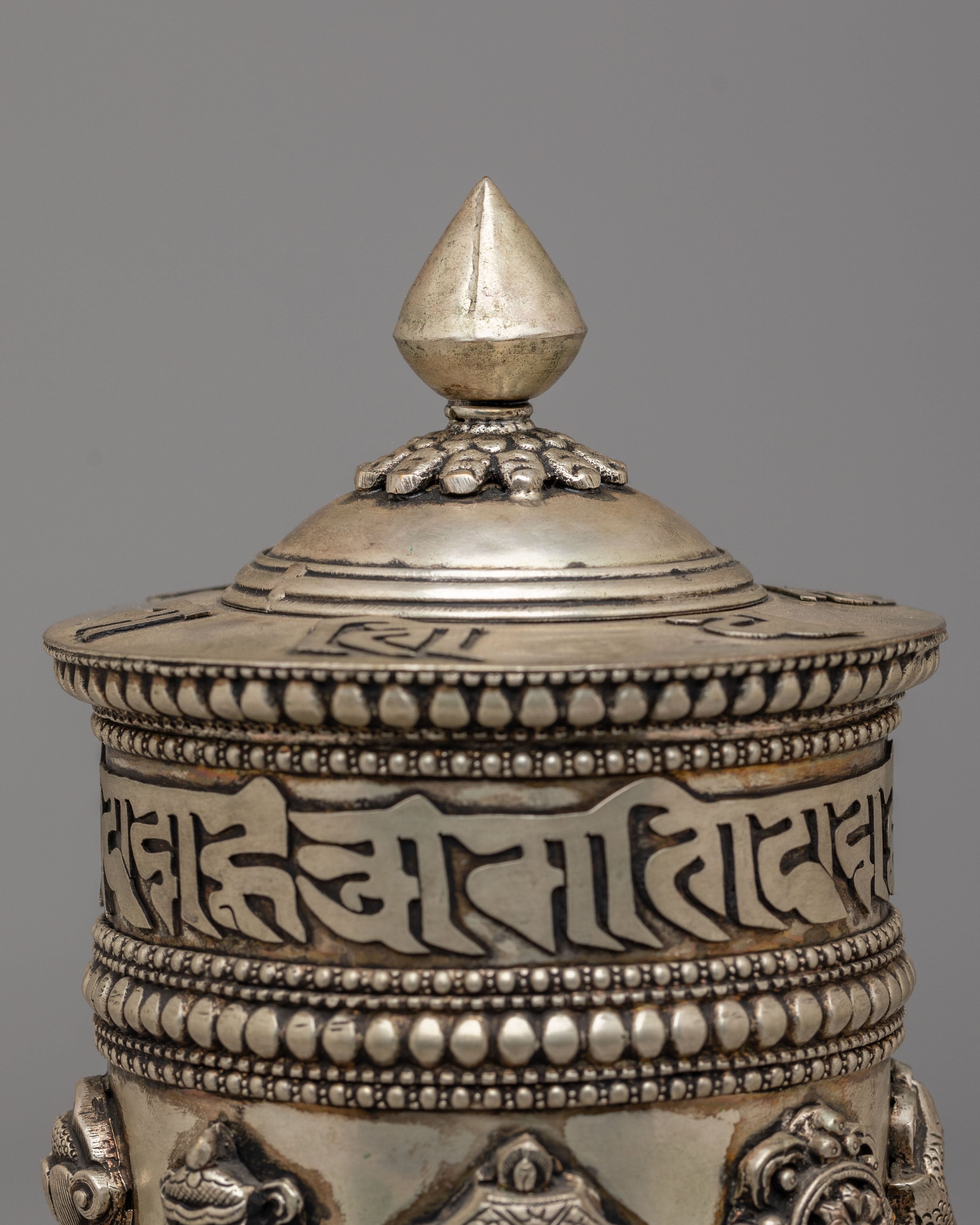 Tibetan Ritual Prayer Wheel | Perfect for Meditation and Spiritual Practices