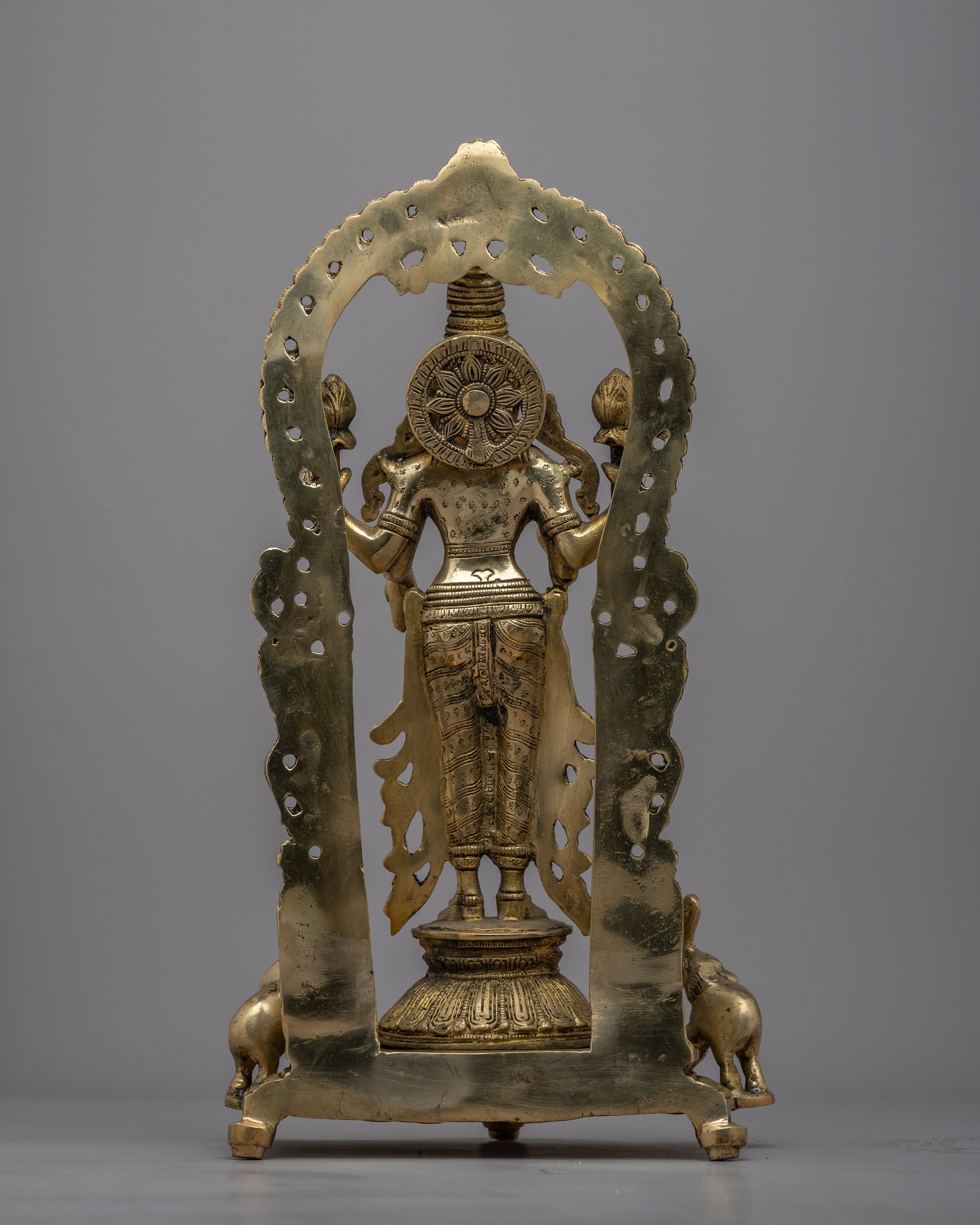 Goddess Laxmi Statue | Embracing Abundance and Fortune in Art