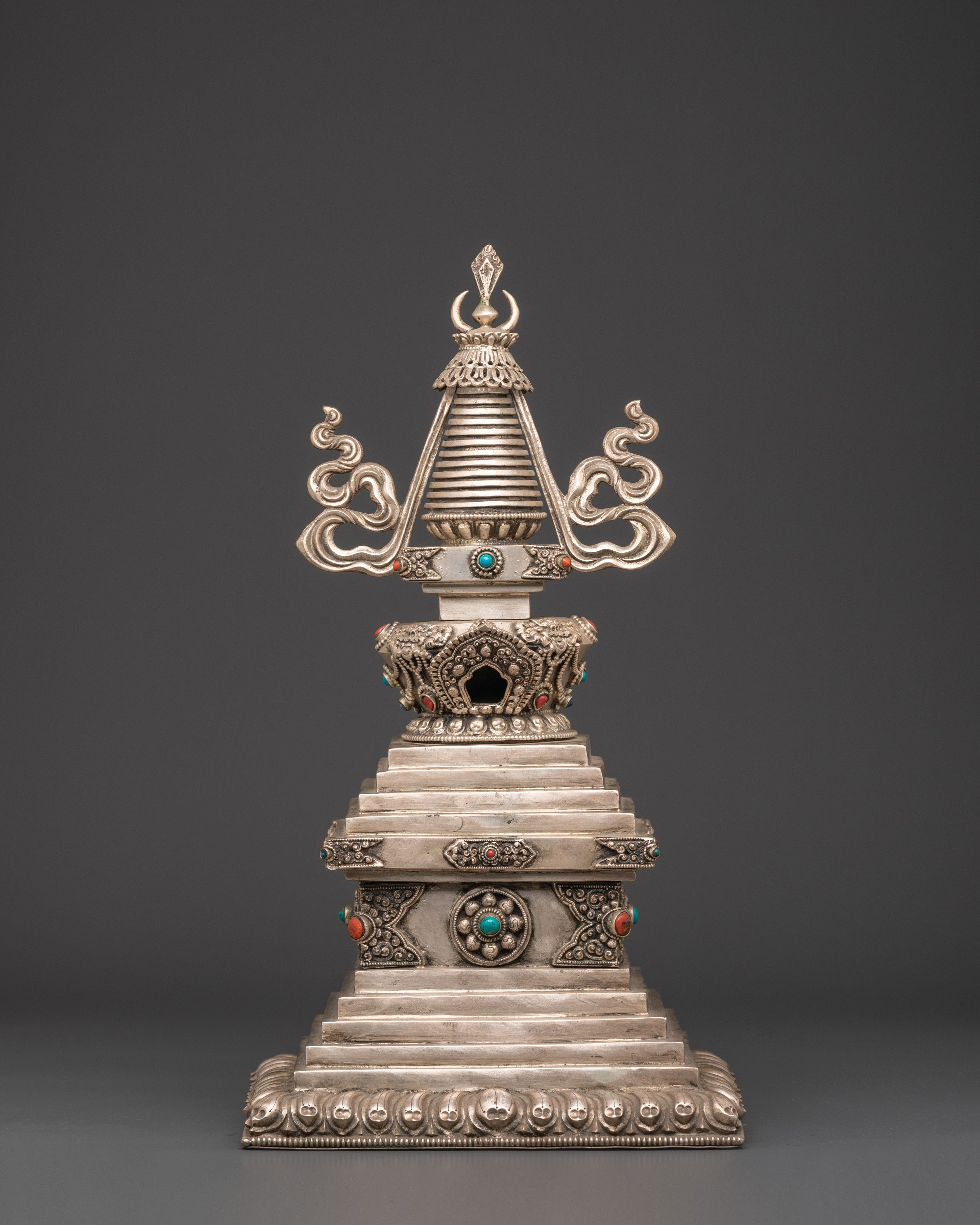 stupa-tibetan-sacred-enlightenment-symbol