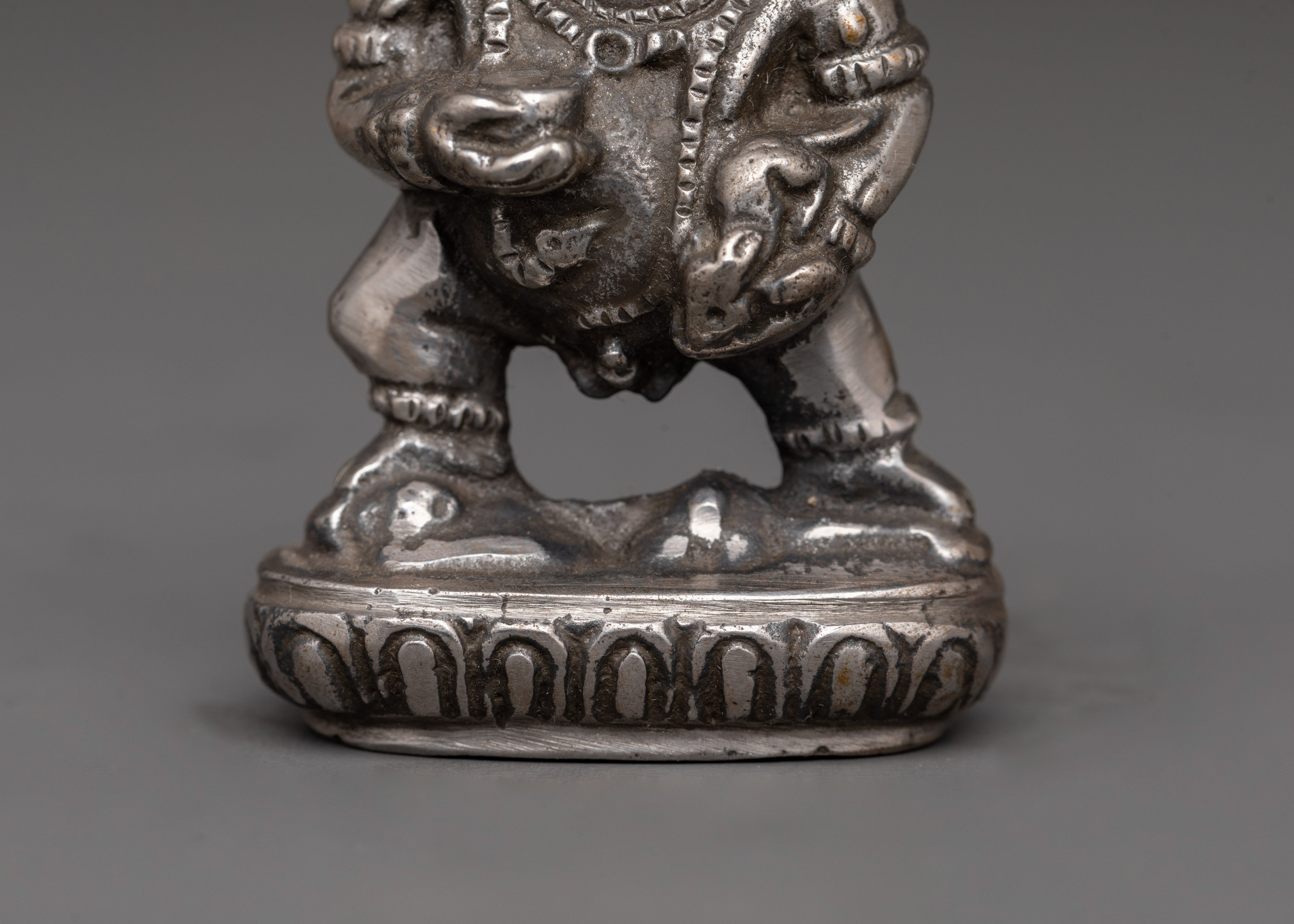 Iron Black Dzambhala statue | Tibetan God of Wealth & Protection