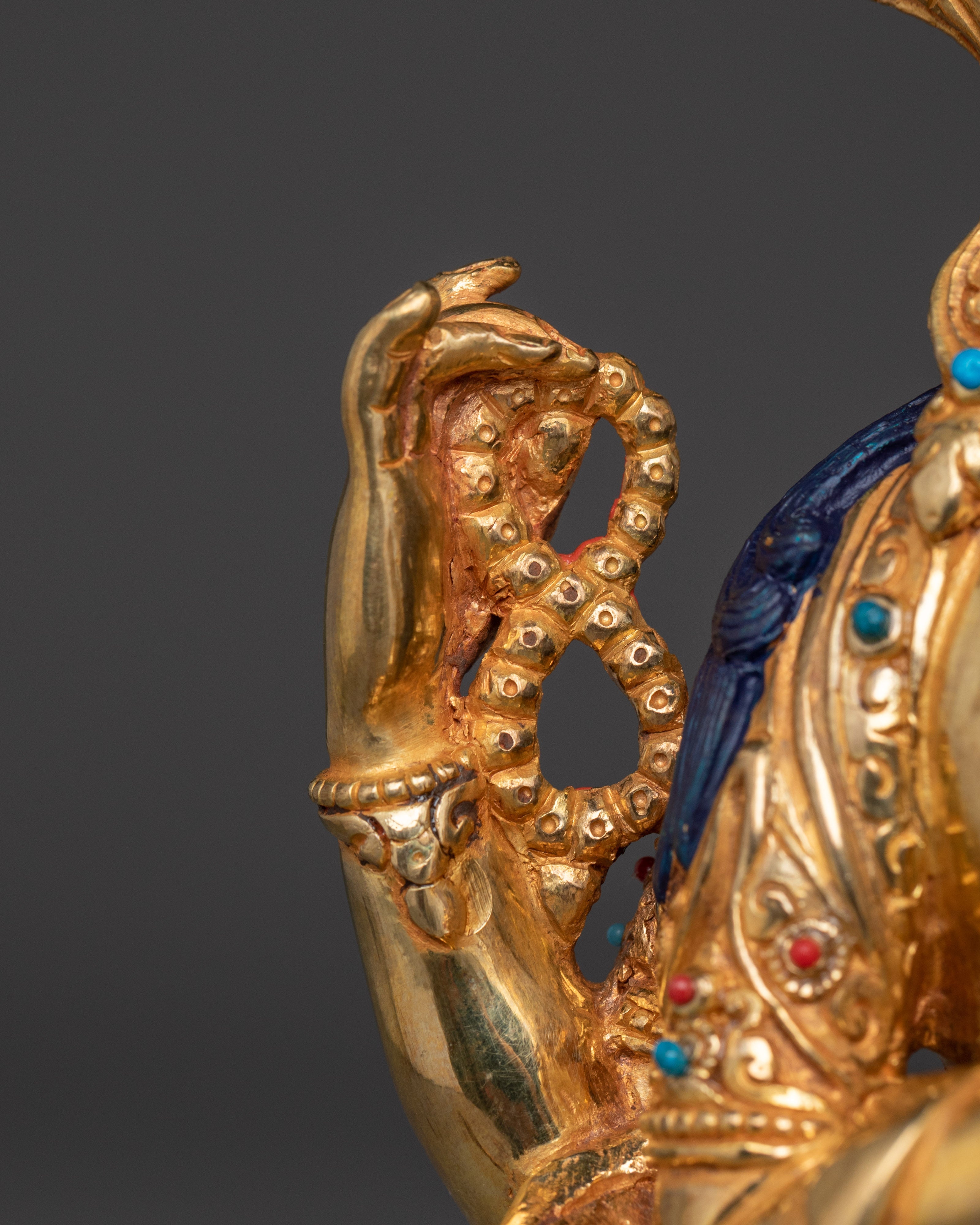 Compassion God Chenrezig Statue | Avalokiteshvara Golden Figurine