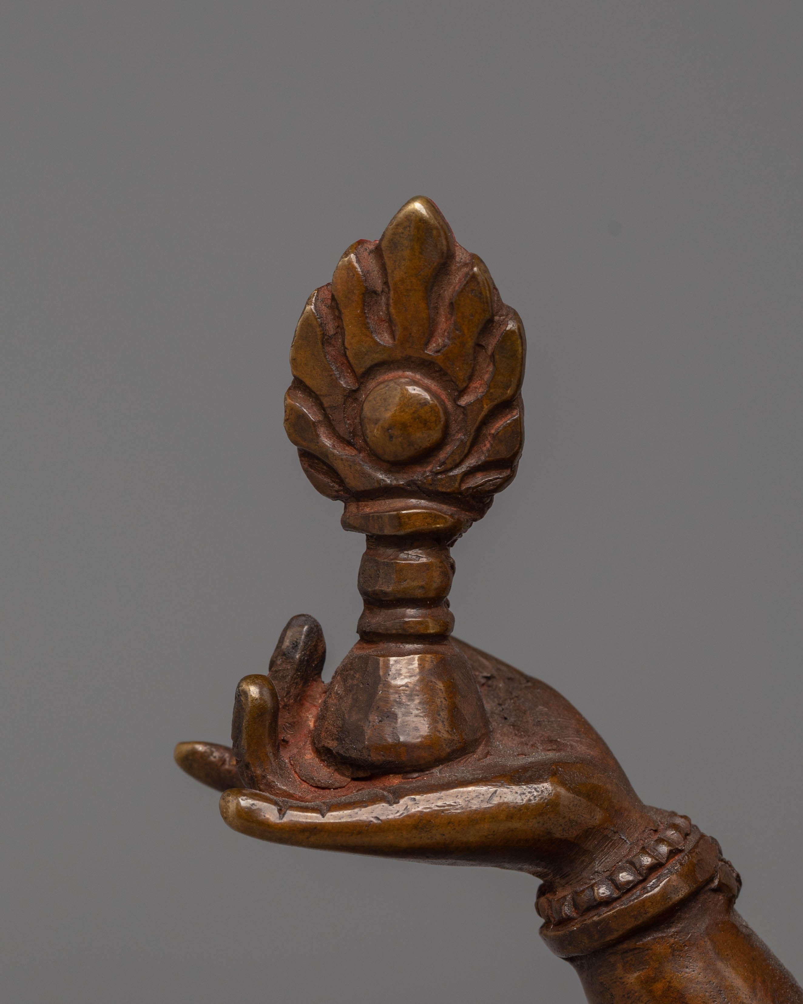 Hindu Deity Laxmi Goddess Statue for Dharma Decor