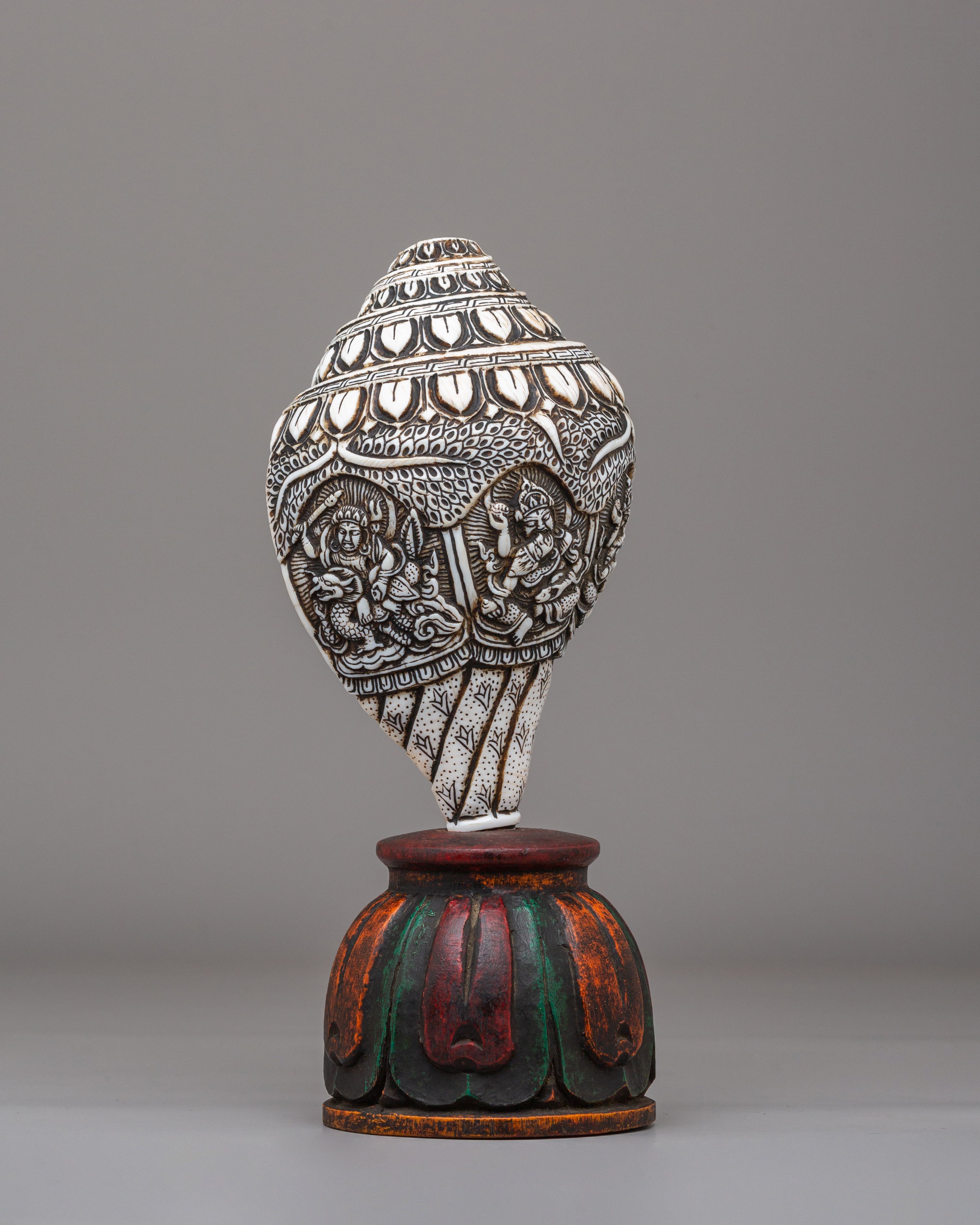 Handcrafted Conch With Stand | Ritual Conch for Spiritual Ceremonies