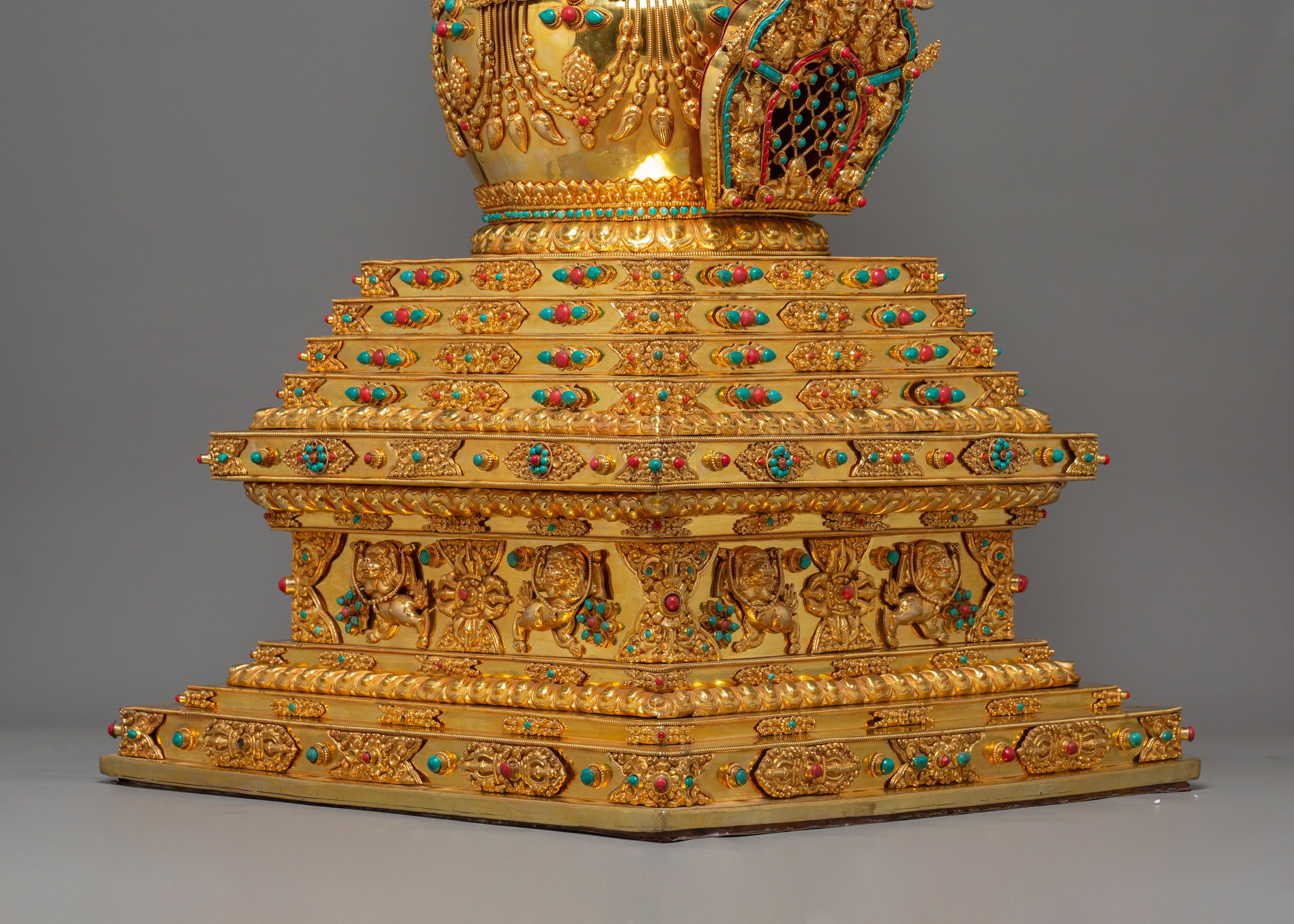 Golden Stupa for Atlar | Symbol of Wisdom