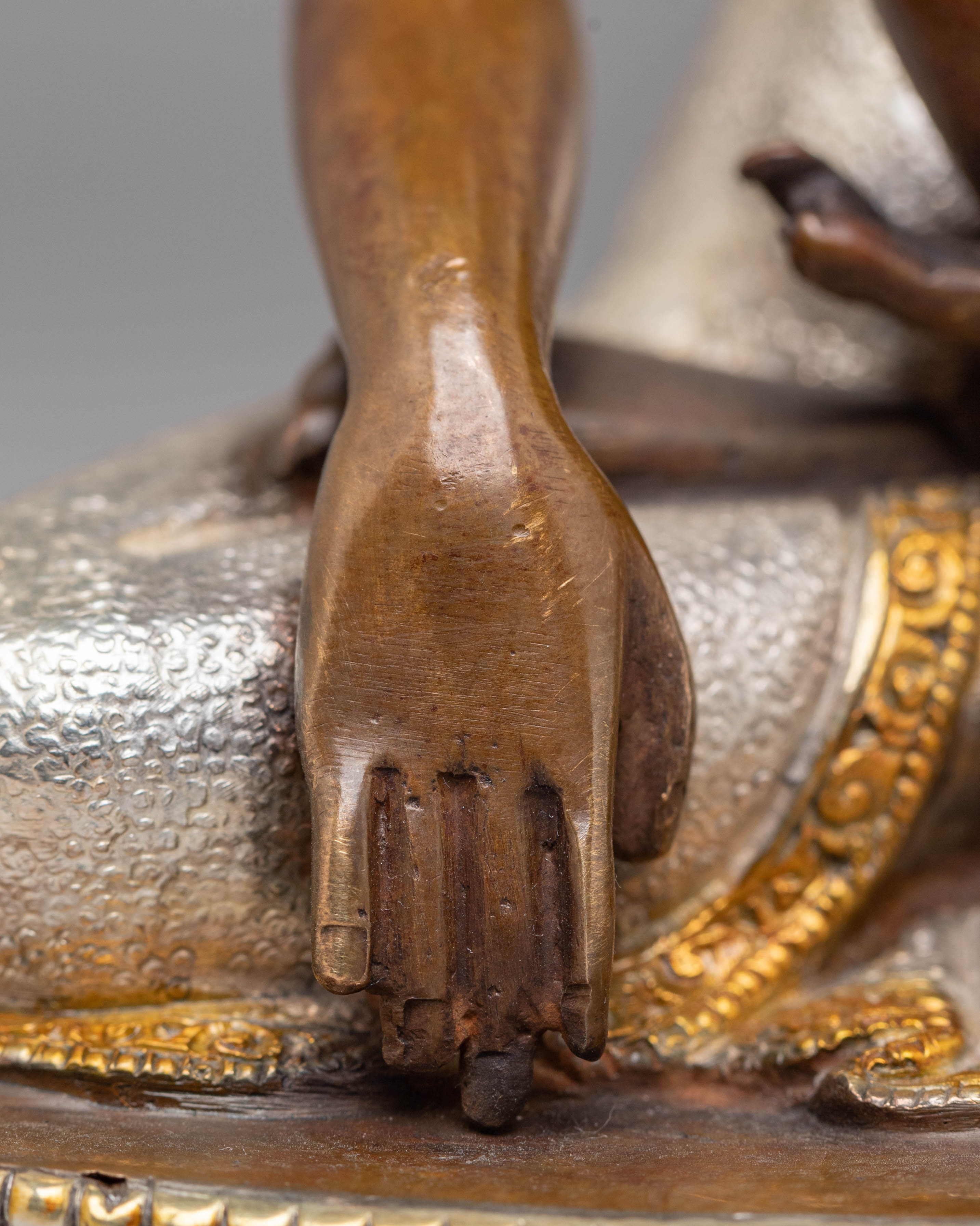 Handmade Buddhist Gautam Buddha Statue | Peaceful Shakyamuni Buddha Art