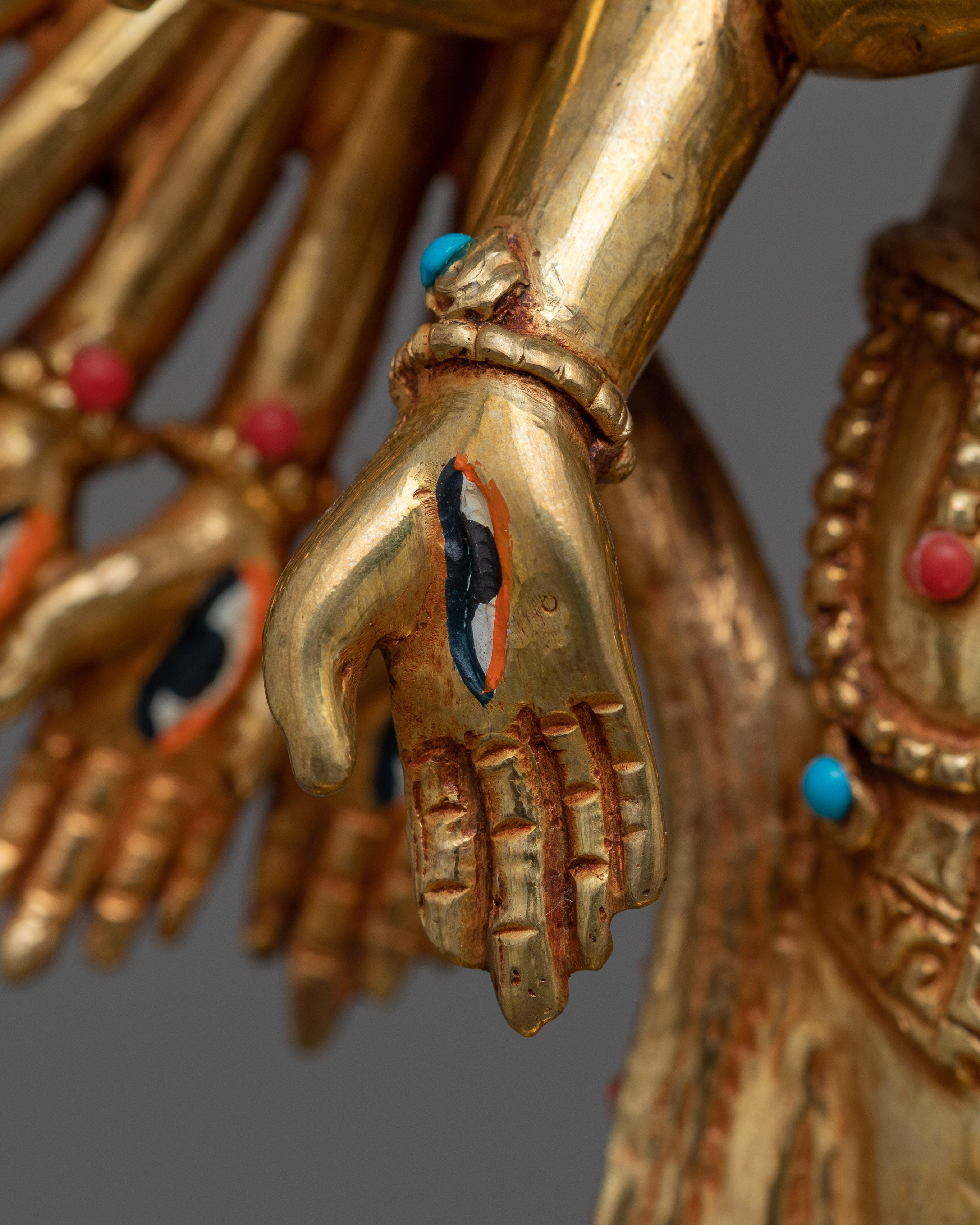 Handcrafted Sculpture of 1000 Armed Chenrezig | Traditional Artwork