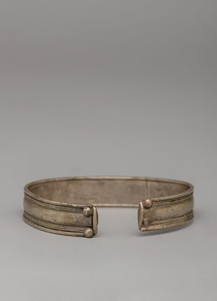Tibetan Adjustable Charm Bracelet | Perfect Fashion Accessory for Any Outfit