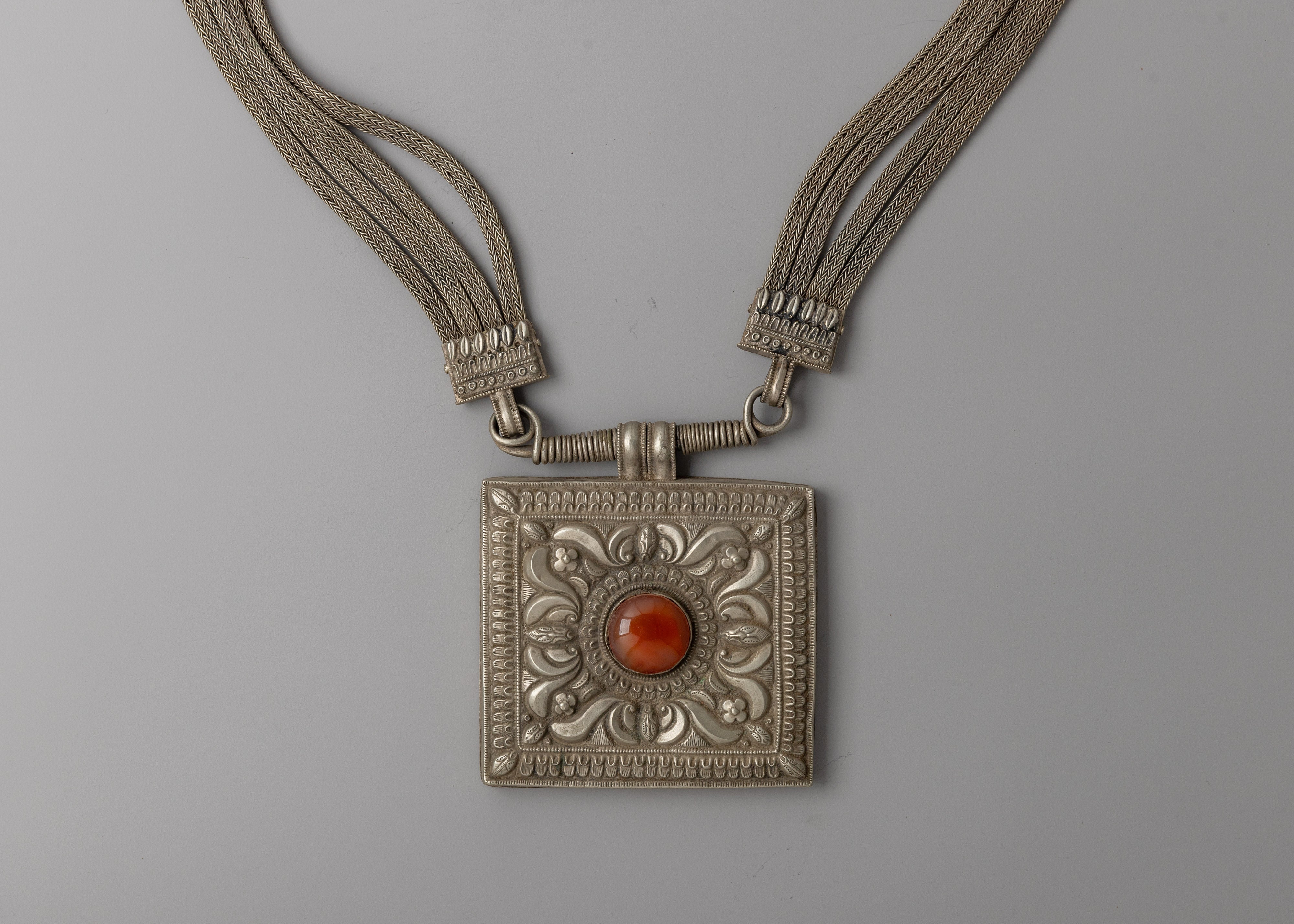 Jantar Mala Necklace | Handcrafted Tibetan Mala