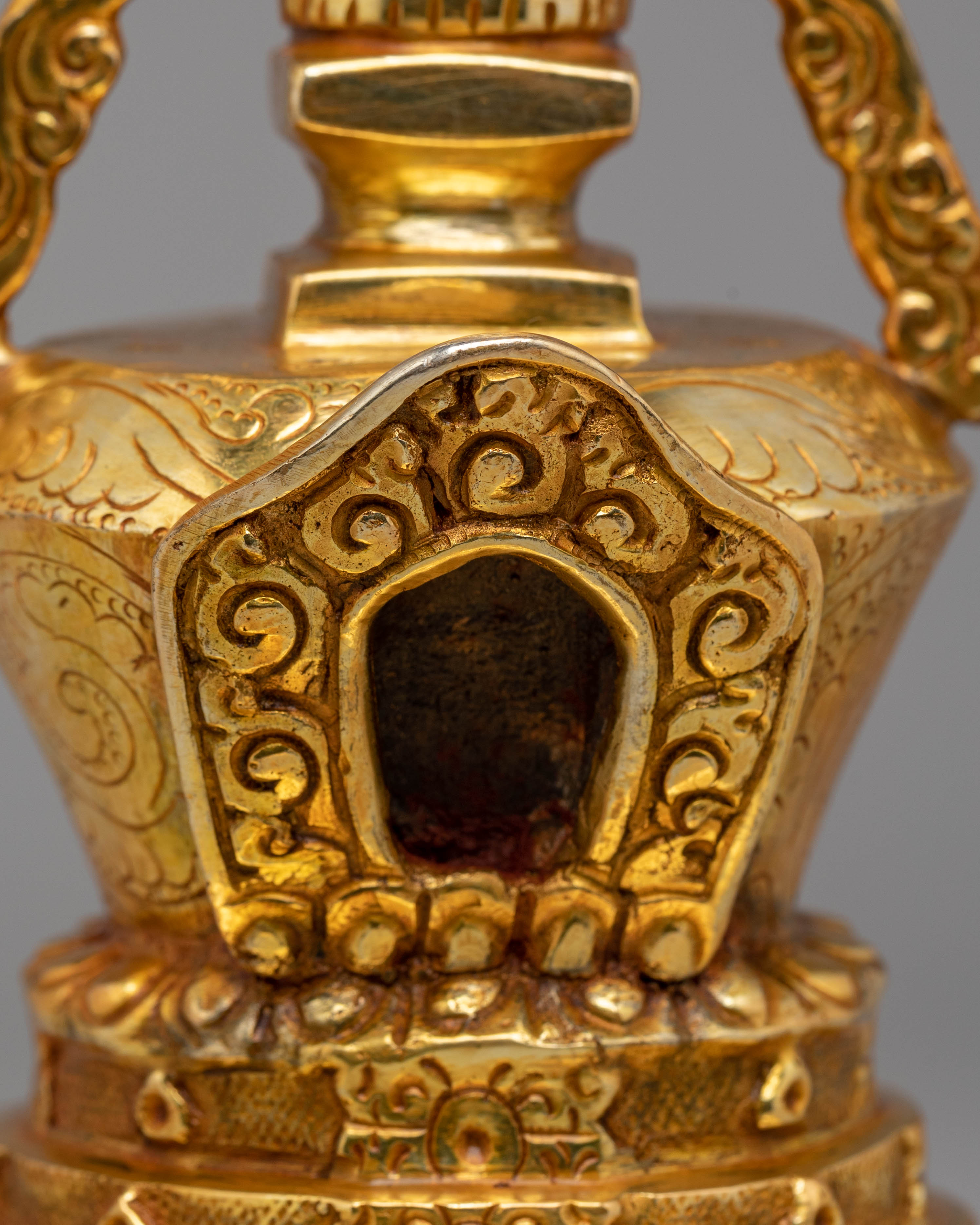 Tibetan Buddhist Stupa Decor | Symbol of Enlightenment and Peace