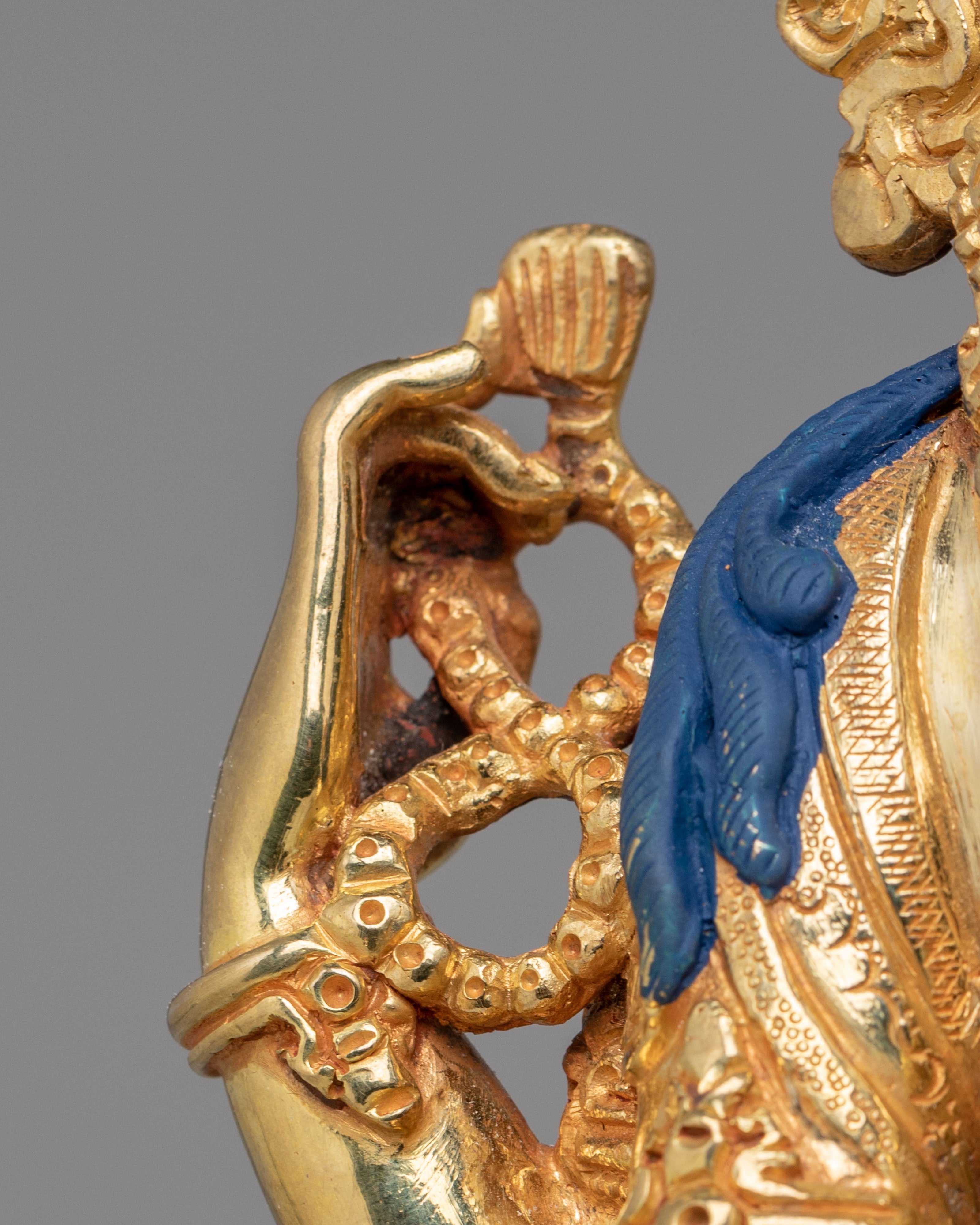 Himalayan Chenrezig Figurine | Traditional Tibetan Avalokiteshvara Statue