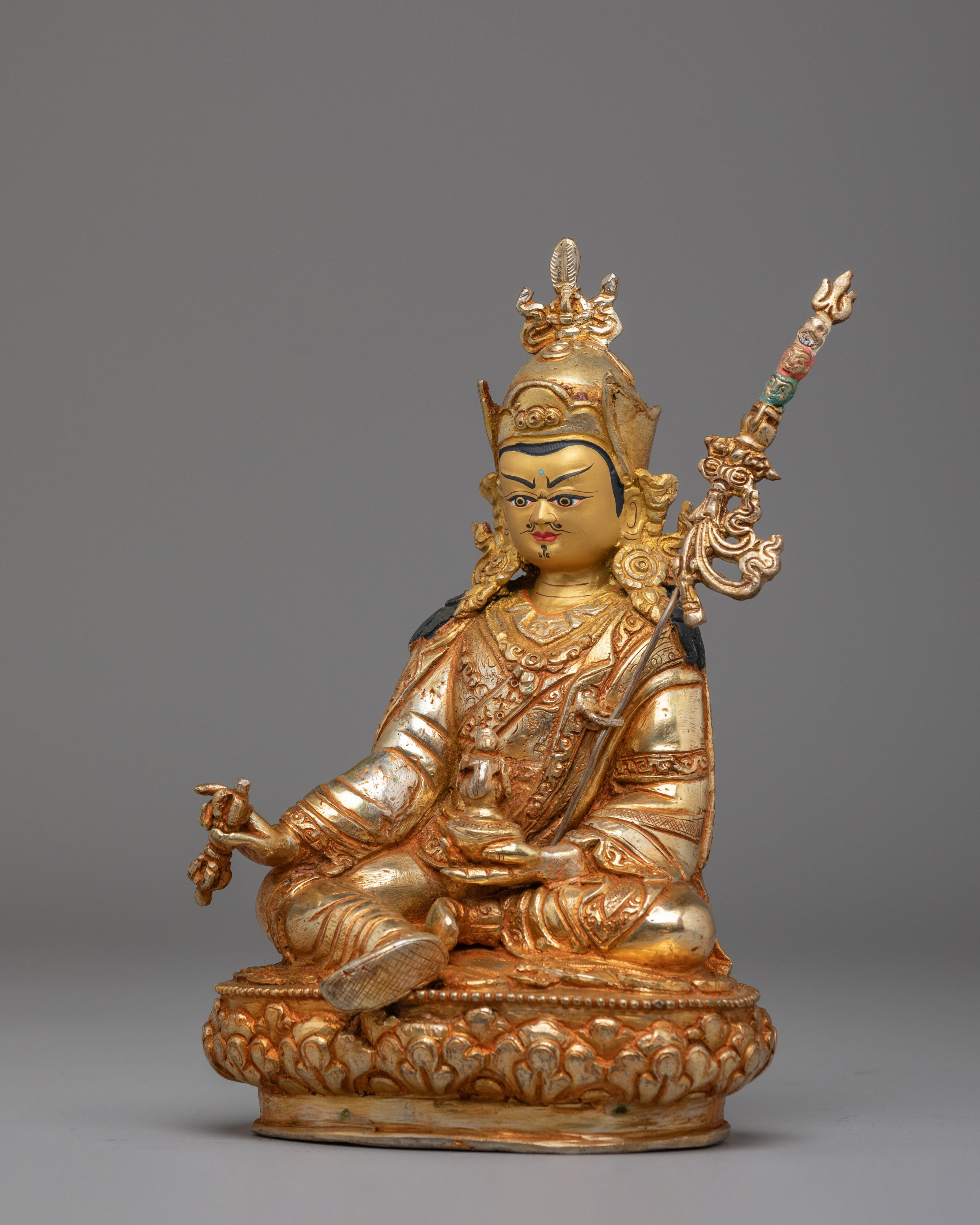 Traditional Buddhist Guru Rinpoche Sculpture | Spiritual Decor for Meditation