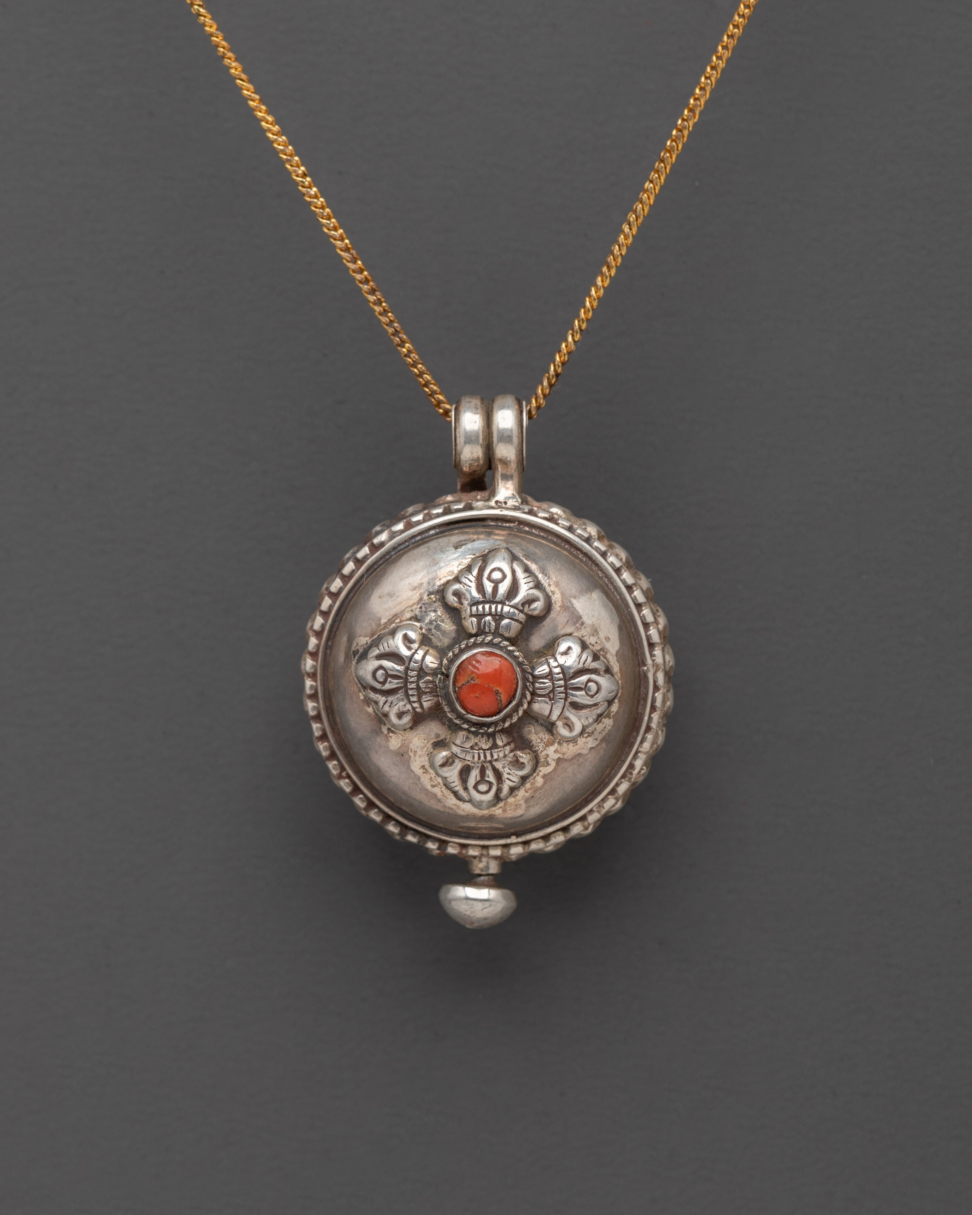 Buddhist Prayer Box Necklace | Nec16983ENRGhauboxlocketklace with Coral Inlay