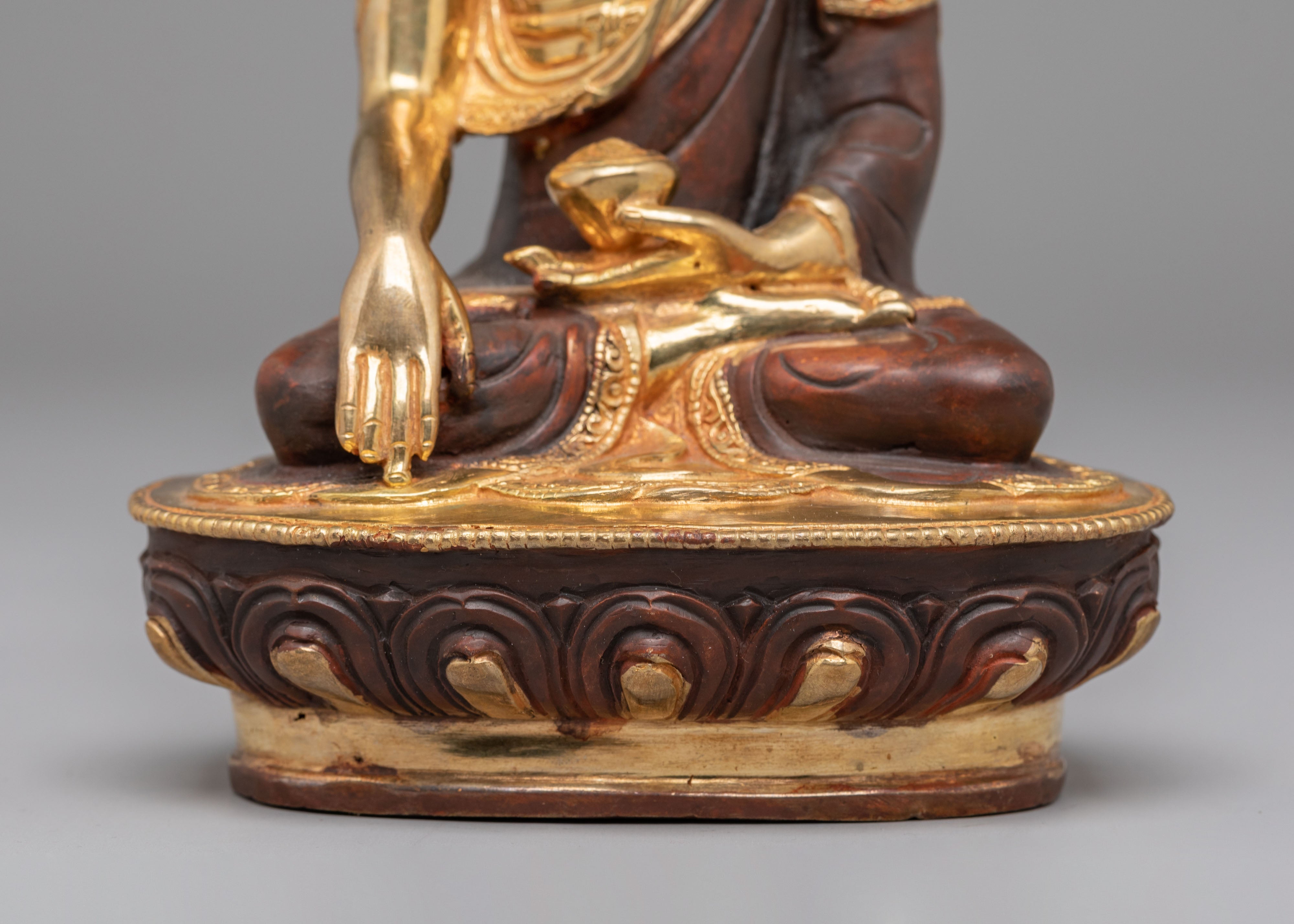 Golden Statue of Buddha Shakyamuni | Enlightened One
