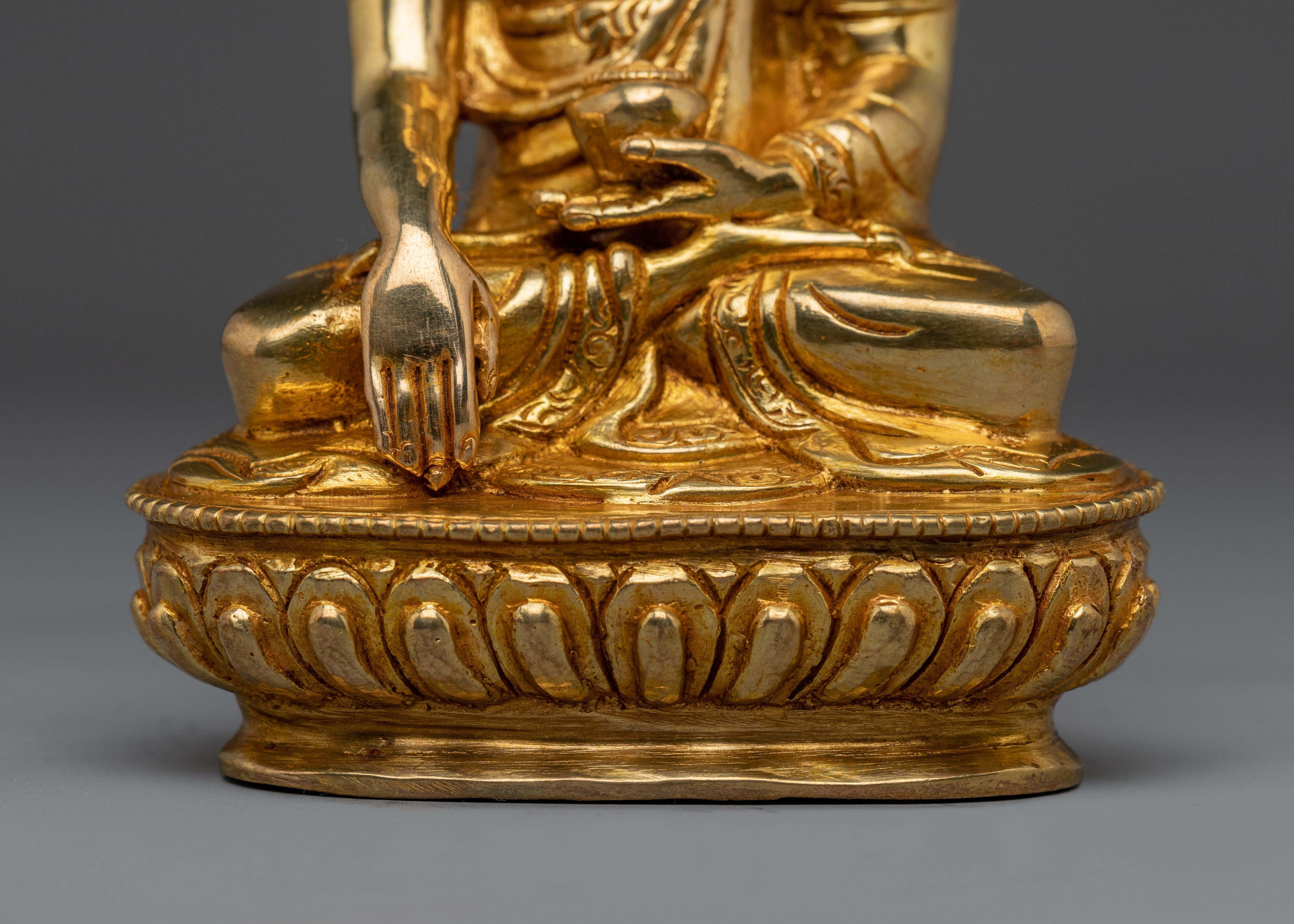 Shakyamuni Buddha Enlightened Presence Statue | 24K Gold Gilded Buddhist Sculpture